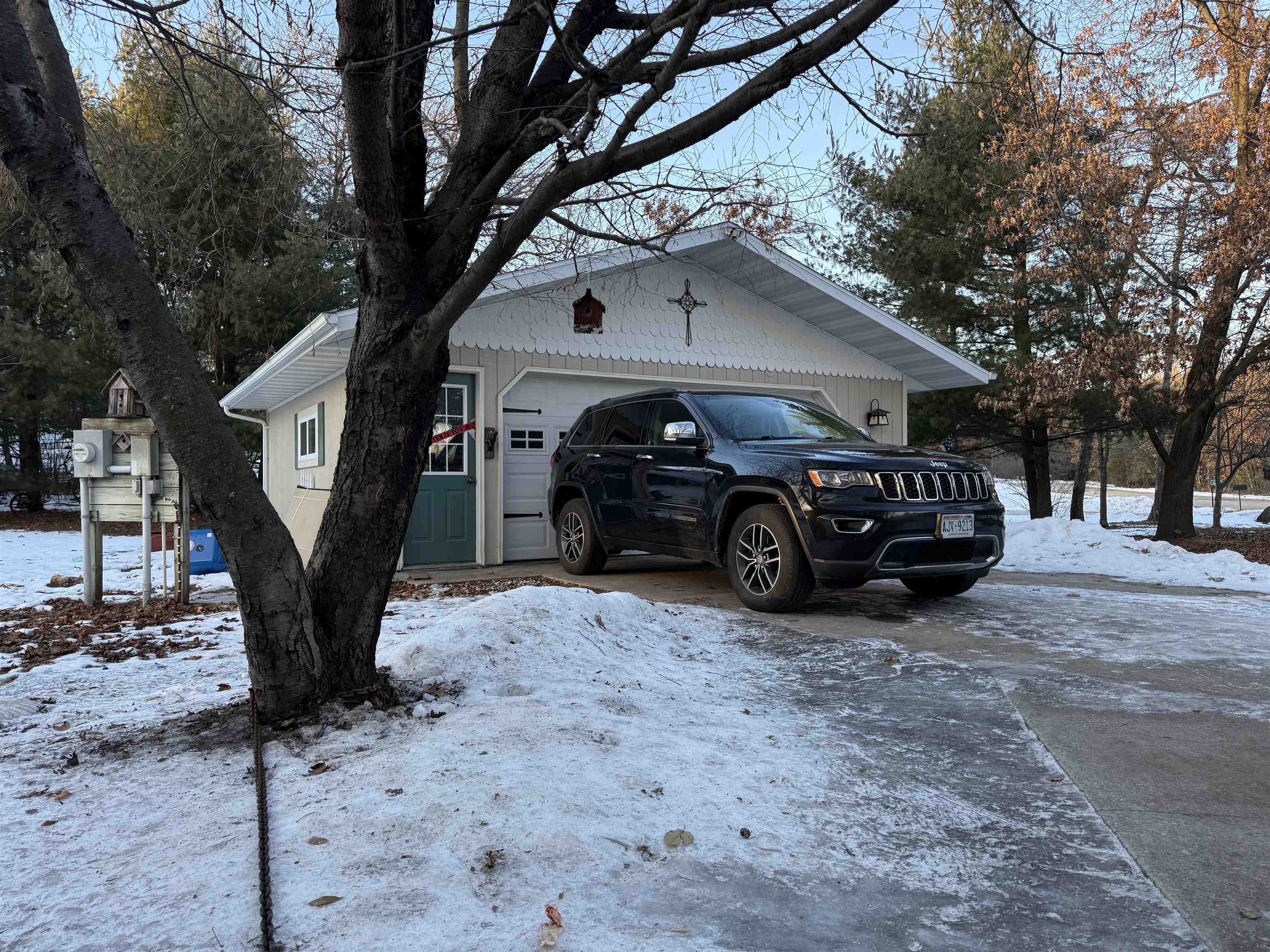 607 W WHISPERING CIRCLE, Redgranite, Wisconsin 54970, 3 Bedrooms Bedrooms, ,1 BathroomBathrooms,Residential,For Sale,607 W WHISPERING CIRCLE,22600115