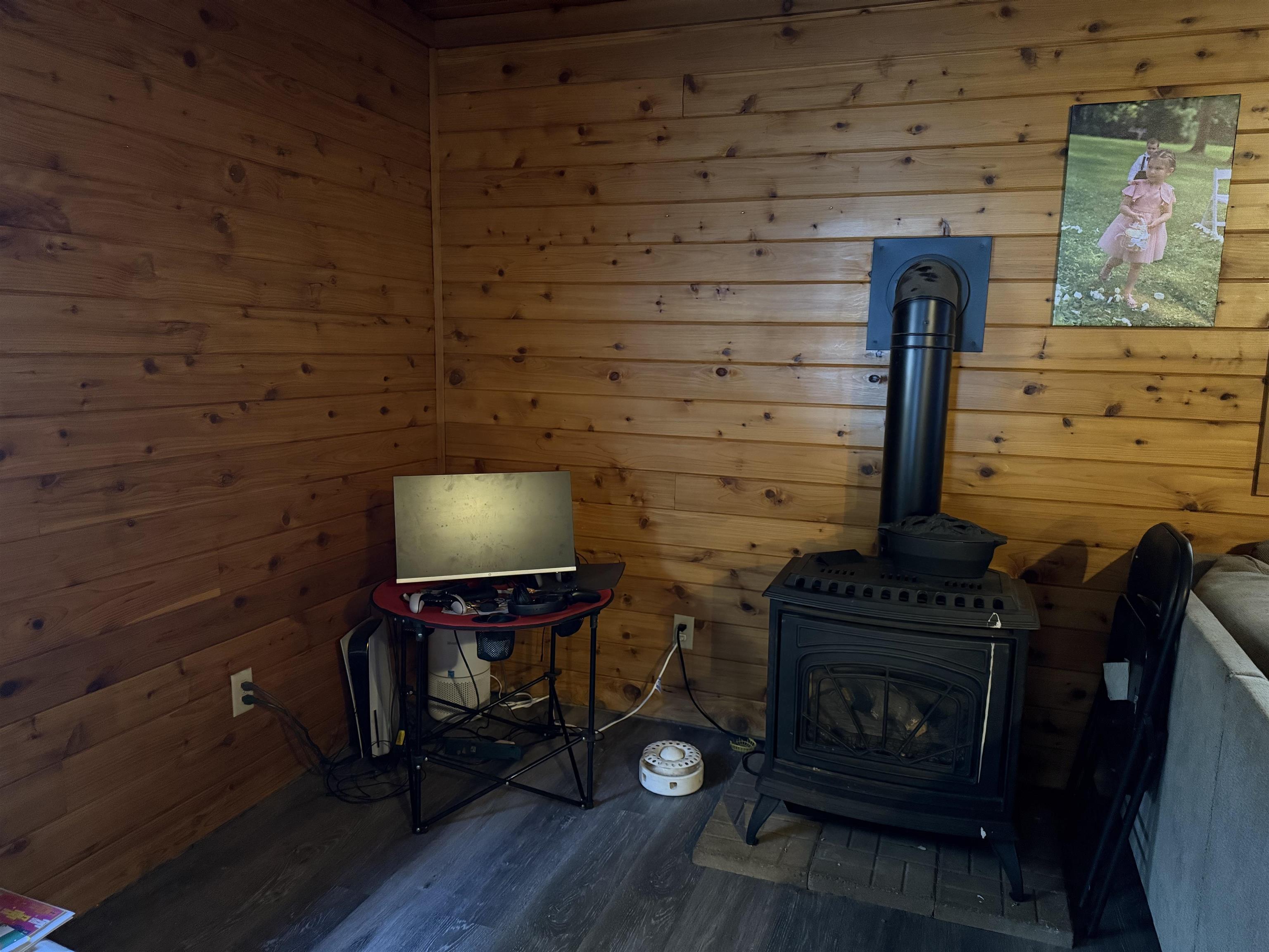 607 W WHISPERING CIRCLE, Redgranite, Wisconsin 54970, 3 Bedrooms Bedrooms, ,1 BathroomBathrooms,Residential,For Sale,607 W WHISPERING CIRCLE,22600115