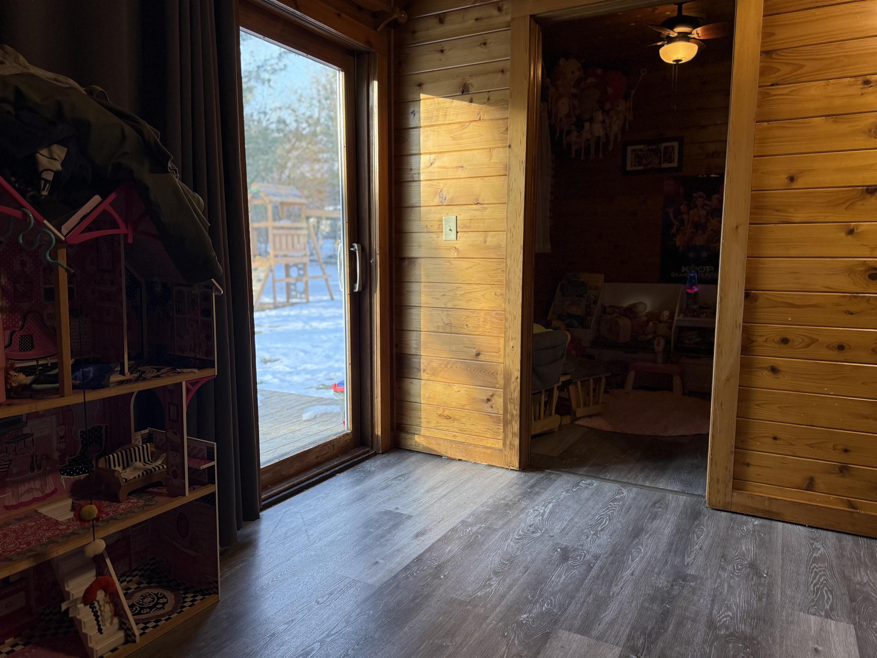 607 W WHISPERING CIRCLE, Redgranite, Wisconsin 54970, 3 Bedrooms Bedrooms, ,1 BathroomBathrooms,Residential,For Sale,607 W WHISPERING CIRCLE,22600115