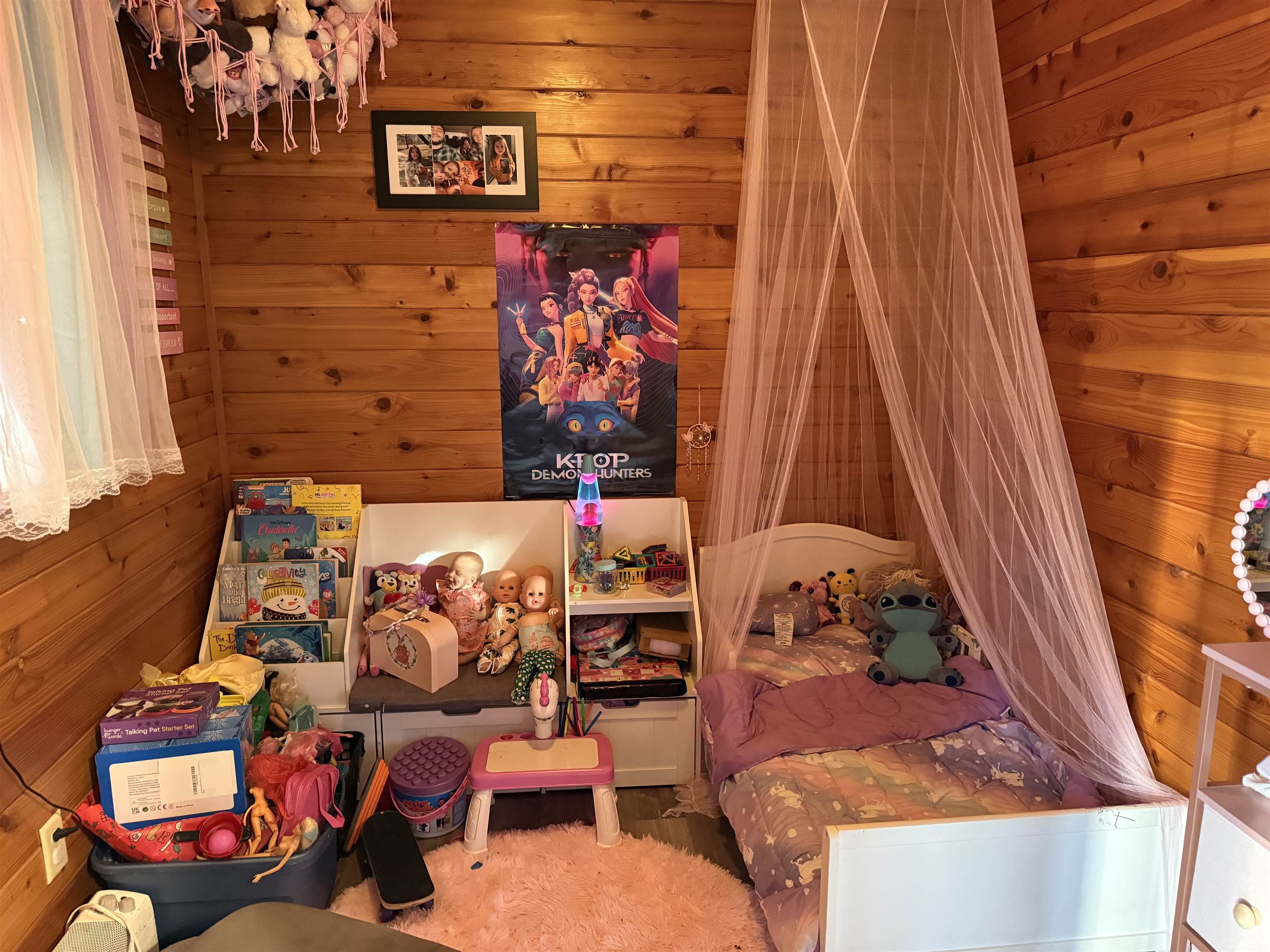 607 W WHISPERING CIRCLE, Redgranite, Wisconsin 54970, 3 Bedrooms Bedrooms, ,1 BathroomBathrooms,Residential,For Sale,607 W WHISPERING CIRCLE,22600115