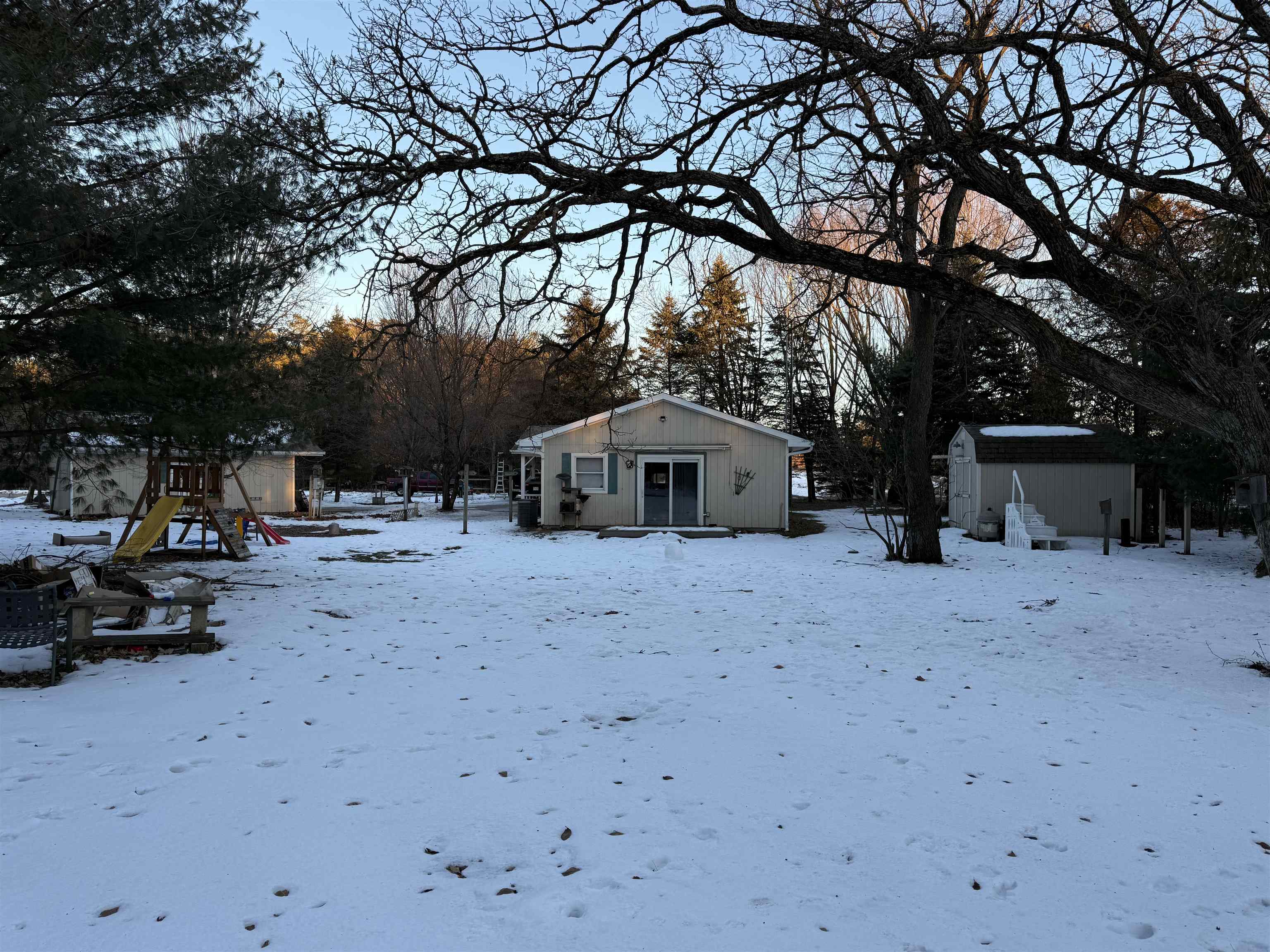 607 W WHISPERING CIRCLE, Redgranite, Wisconsin 54970, 3 Bedrooms Bedrooms, ,1 BathroomBathrooms,Residential,For Sale,607 W WHISPERING CIRCLE,22600115