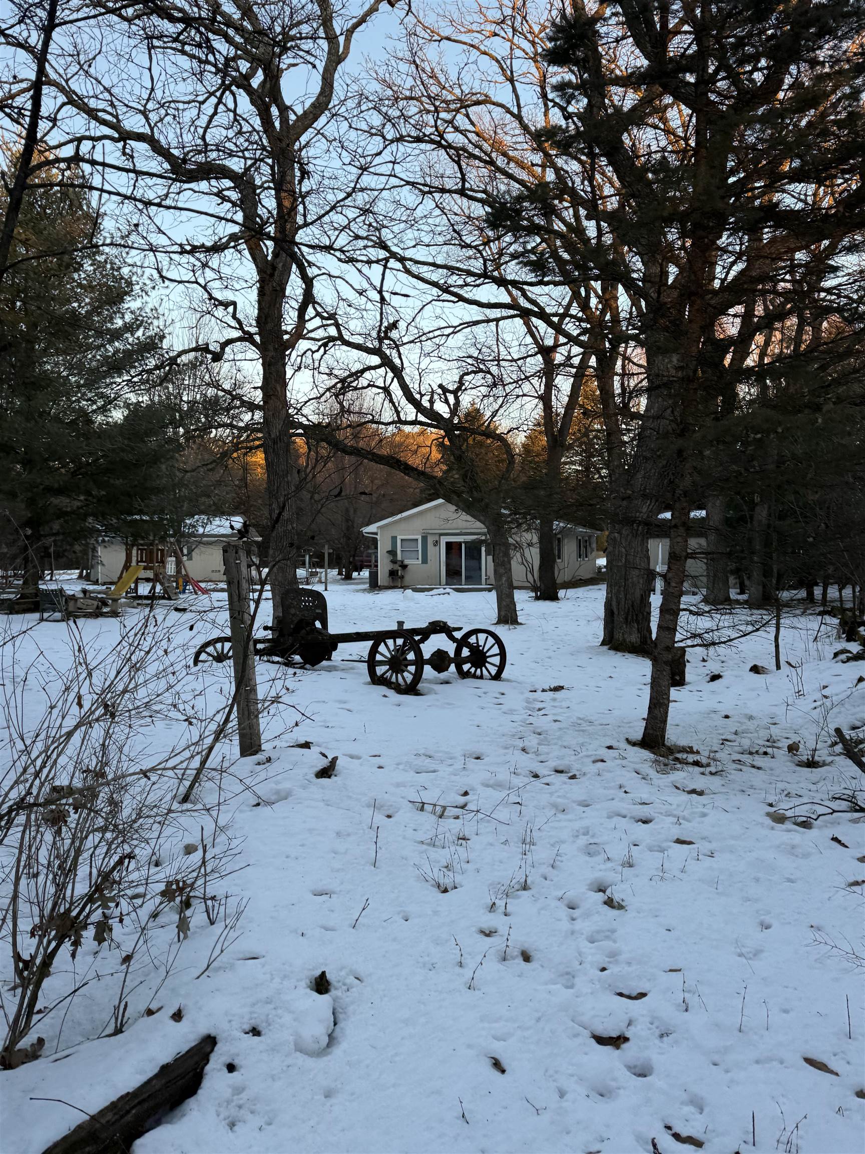 607 W WHISPERING CIRCLE, Redgranite, Wisconsin 54970, 3 Bedrooms Bedrooms, ,1 BathroomBathrooms,Residential,For Sale,607 W WHISPERING CIRCLE,22600115