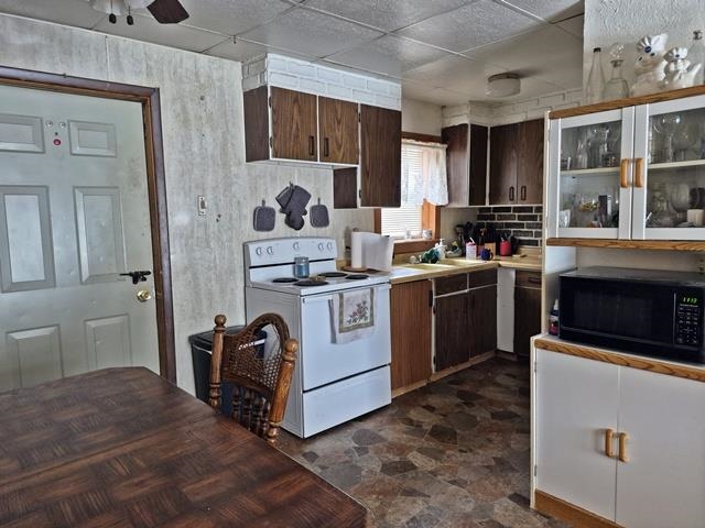 500 W 5TH STREET, Marshfield, Wisconsin 54449, 2 Bedrooms Bedrooms, 4 Rooms Rooms,1 BathroomBathrooms,Multi-family,For Sale,500 W 5TH STREET,22600119