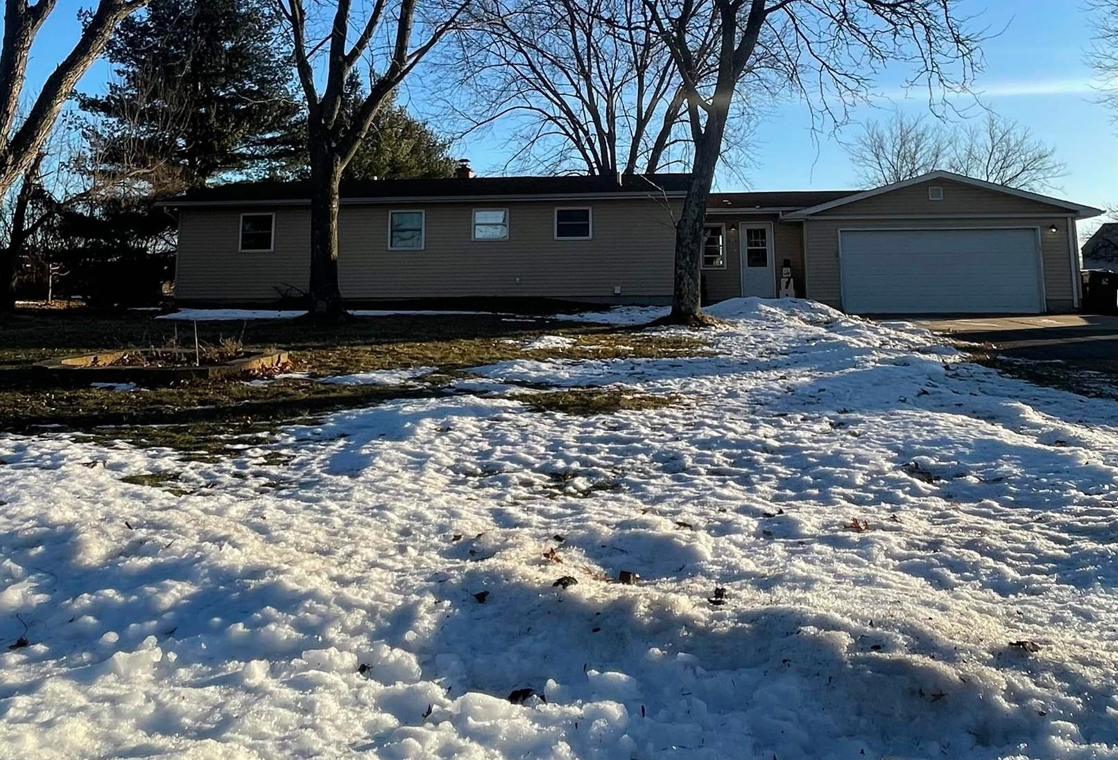 8113 JACKSON STREET, Pittsville, Wisconsin 54466, 3 Bedrooms Bedrooms, ,2 BathroomsBathrooms,Residential,For Sale,8113 JACKSON STREET,22600123