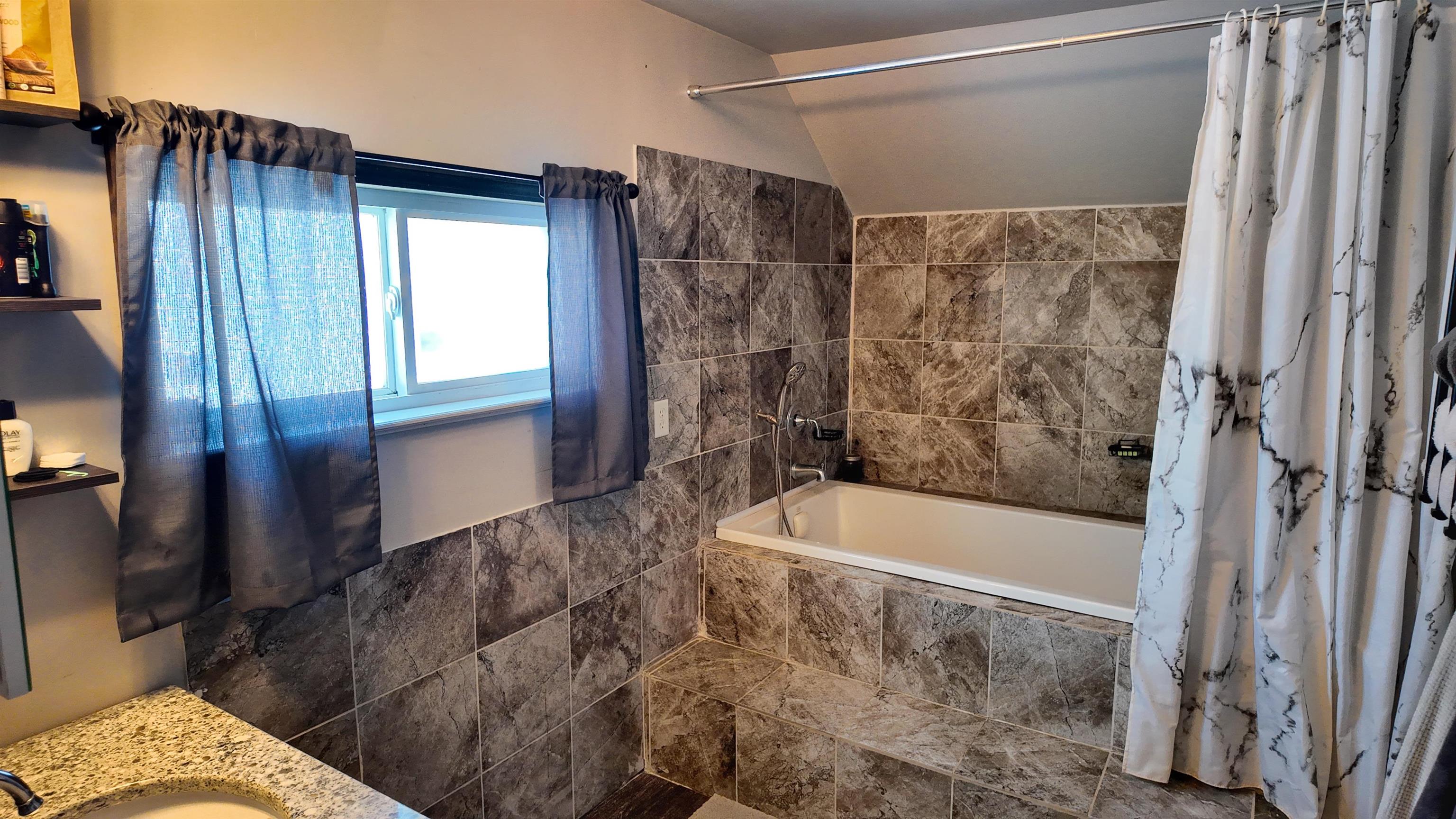 1013 9TH AVENUE, Antigo, Wisconsin 54409, 4 Bedrooms Bedrooms, ,2 BathroomsBathrooms,Residential,For Sale,1013 9TH AVENUE,22600126