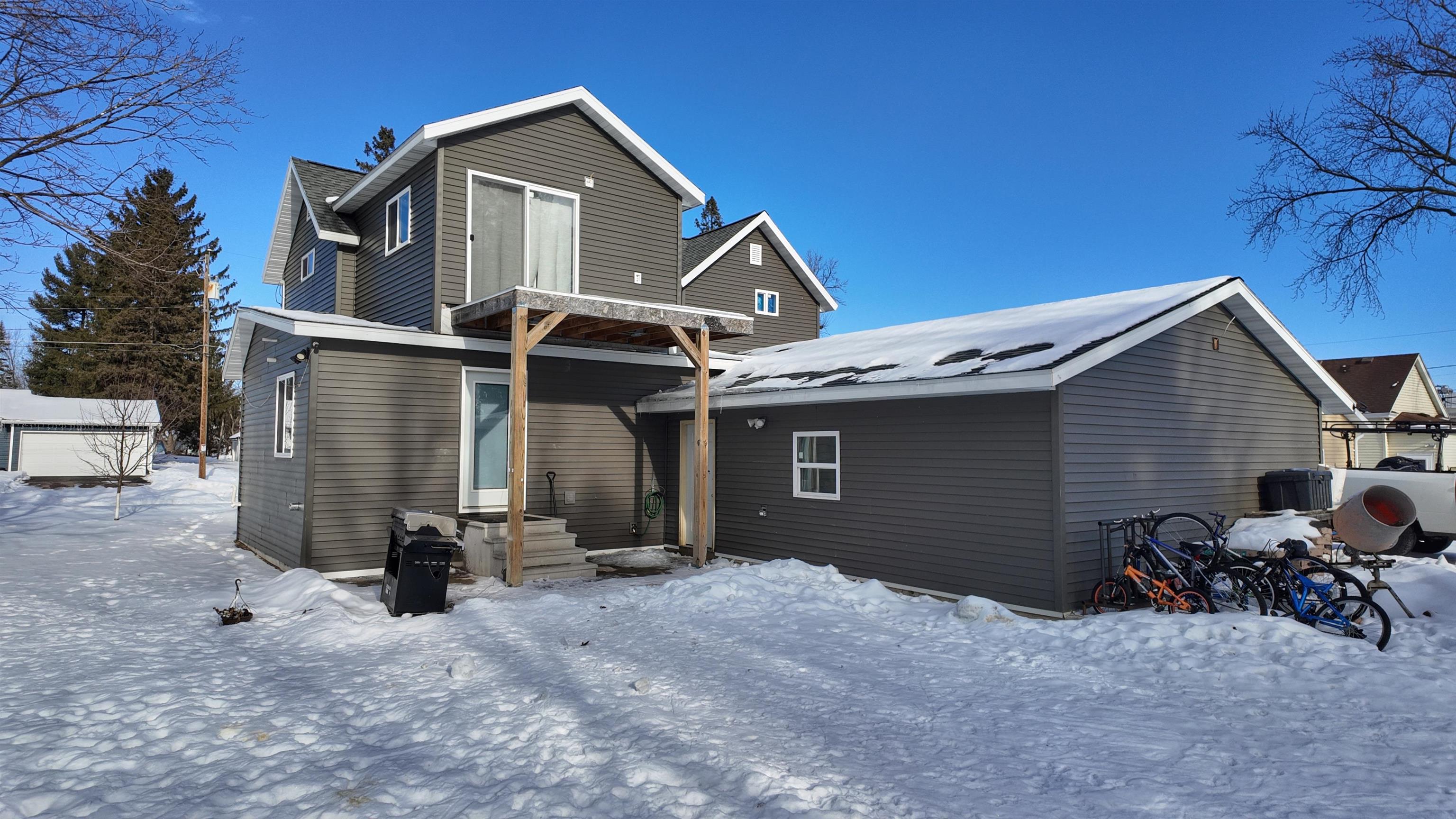 1013 9TH AVENUE, Antigo, Wisconsin 54409, 4 Bedrooms Bedrooms, ,2 BathroomsBathrooms,Residential,For Sale,1013 9TH AVENUE,22600126