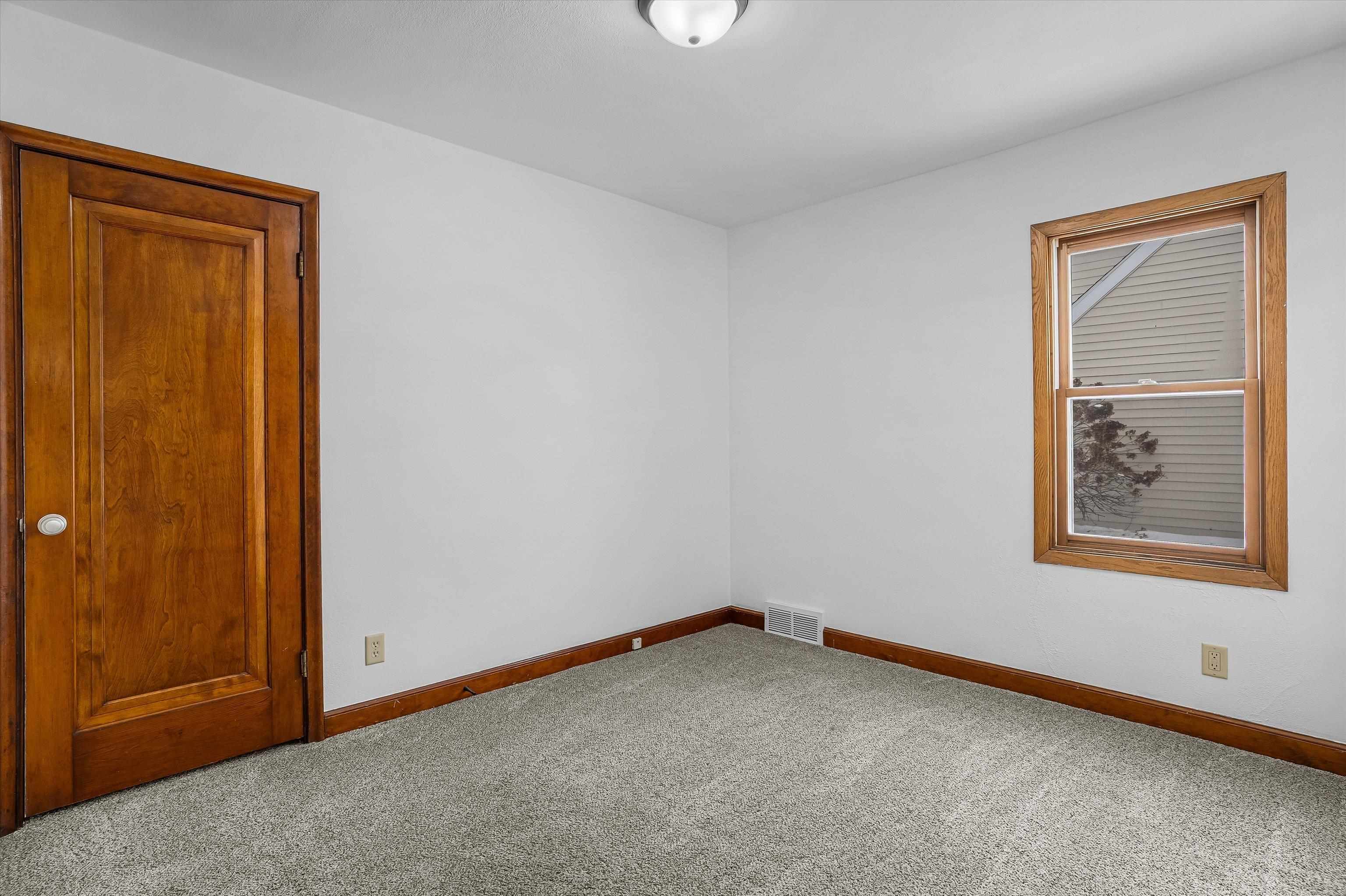 604 S APPLE AVENUE, Marshfield, Wisconsin 54449, 3 Bedrooms Bedrooms, ,1 BathroomBathrooms,Residential,For Sale,604 S APPLE AVENUE,22600129