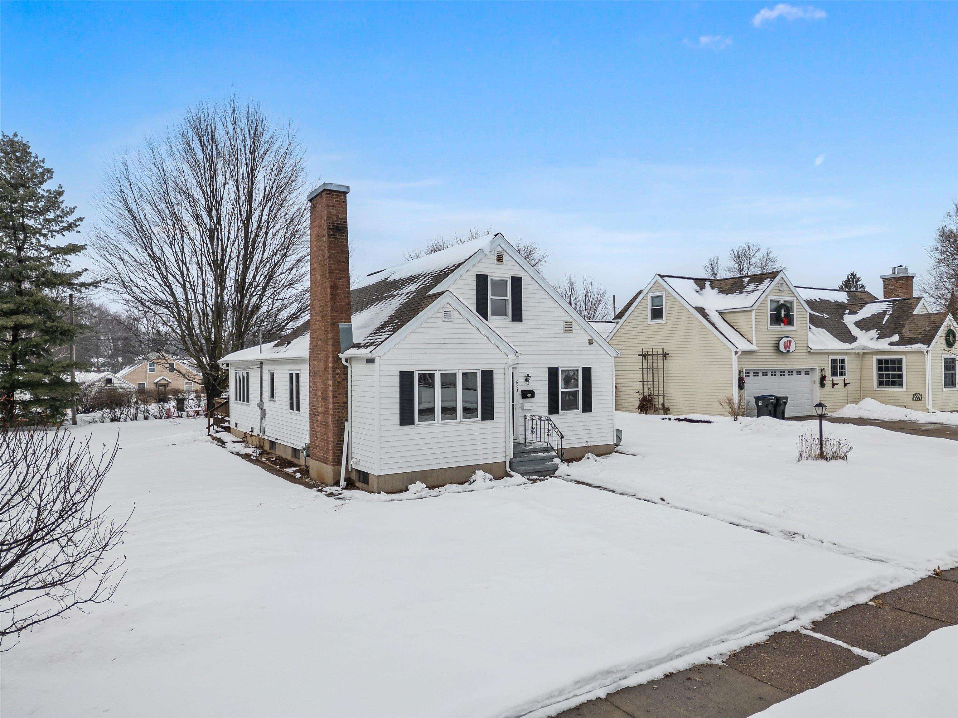 604 S APPLE AVENUE, Marshfield, Wisconsin 54449, 3 Bedrooms Bedrooms, ,1 BathroomBathrooms,Residential,For Sale,604 S APPLE AVENUE,22600129
