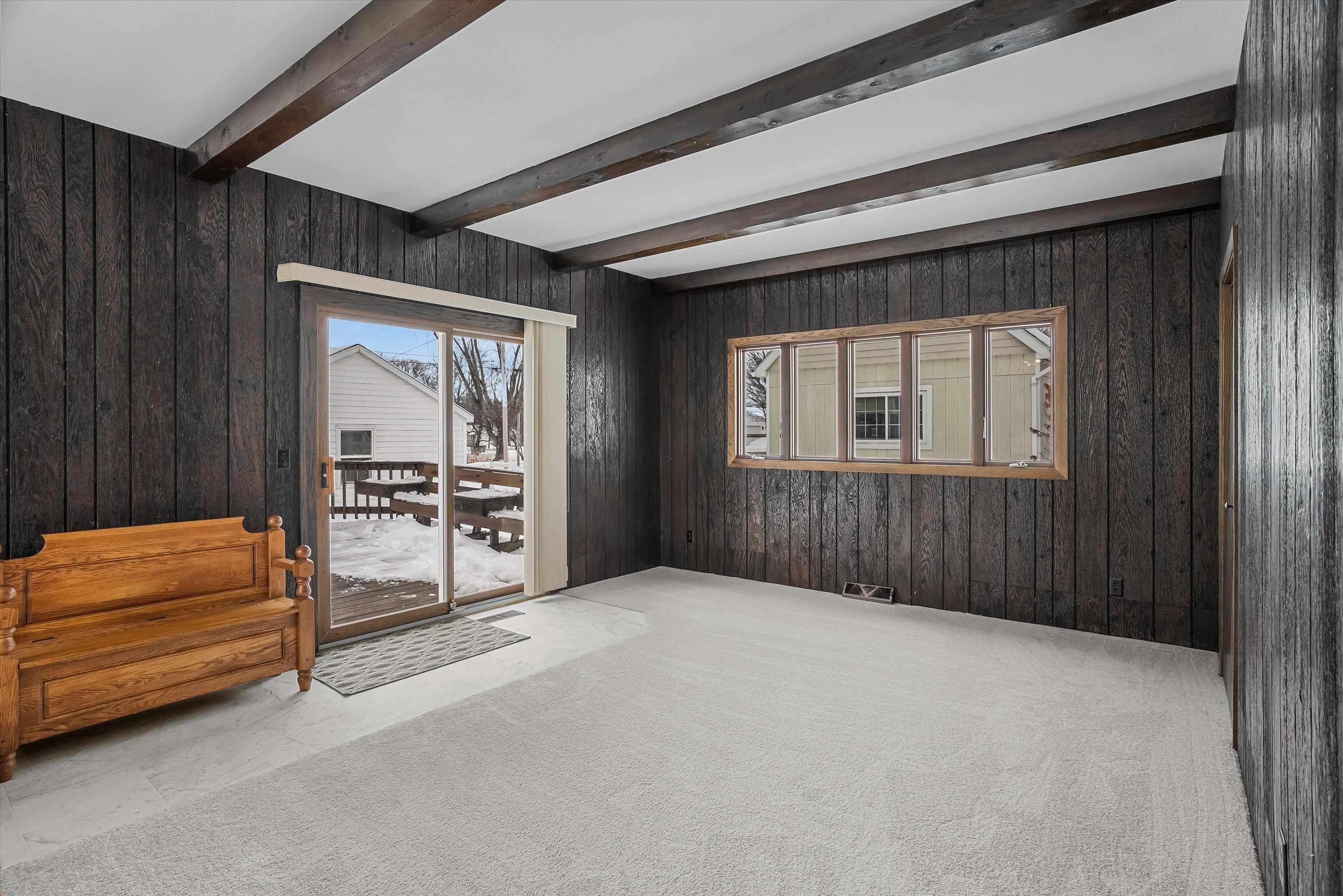 604 S APPLE AVENUE, Marshfield, Wisconsin 54449, 3 Bedrooms Bedrooms, ,1 BathroomBathrooms,Residential,For Sale,604 S APPLE AVENUE,22600129