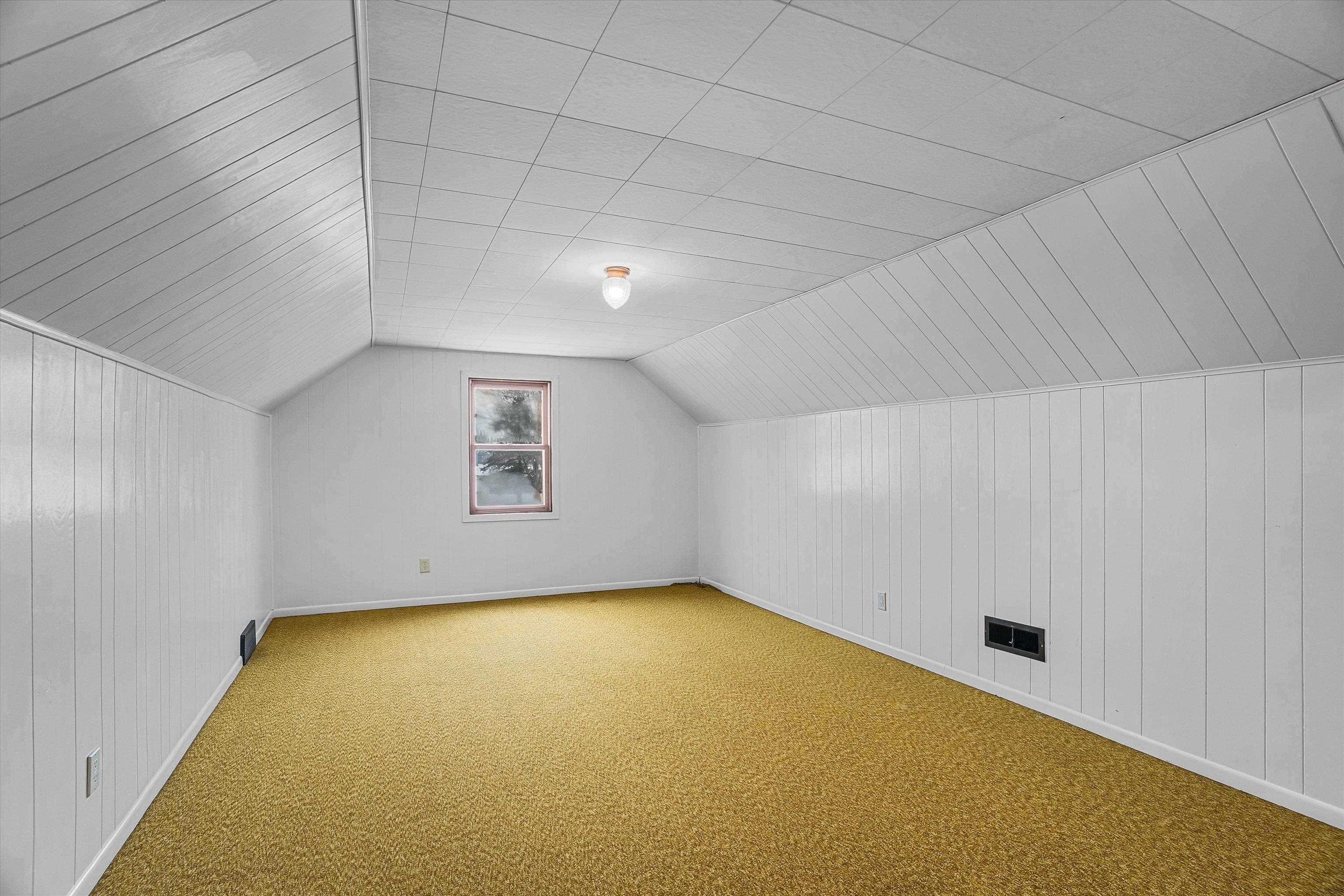 604 S APPLE AVENUE, Marshfield, Wisconsin 54449, 3 Bedrooms Bedrooms, ,1 BathroomBathrooms,Residential,For Sale,604 S APPLE AVENUE,22600129