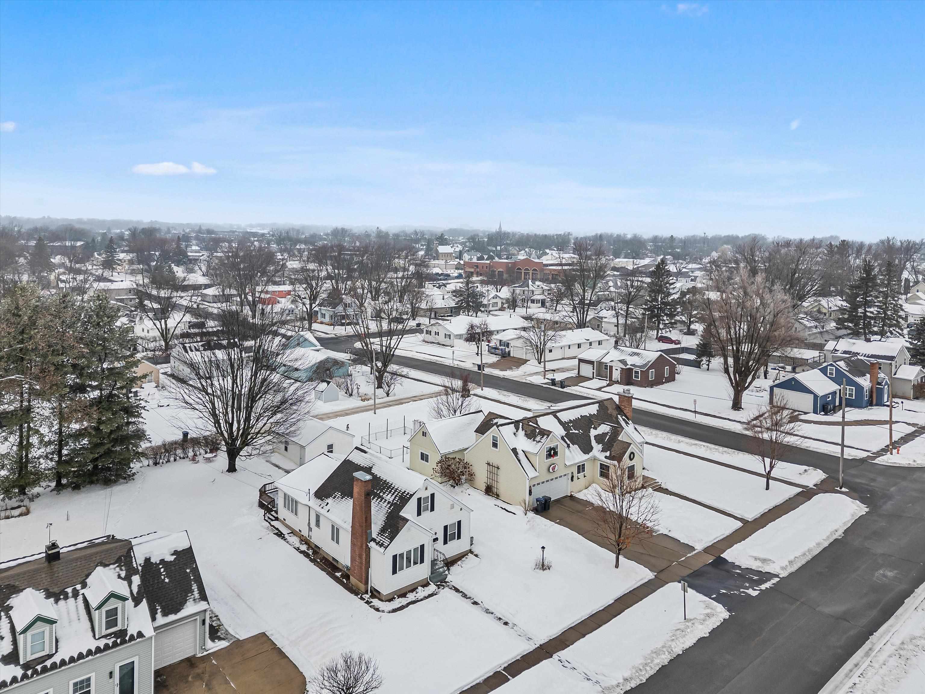 604 S APPLE AVENUE, Marshfield, Wisconsin 54449, 3 Bedrooms Bedrooms, ,1 BathroomBathrooms,Residential,For Sale,604 S APPLE AVENUE,22600129