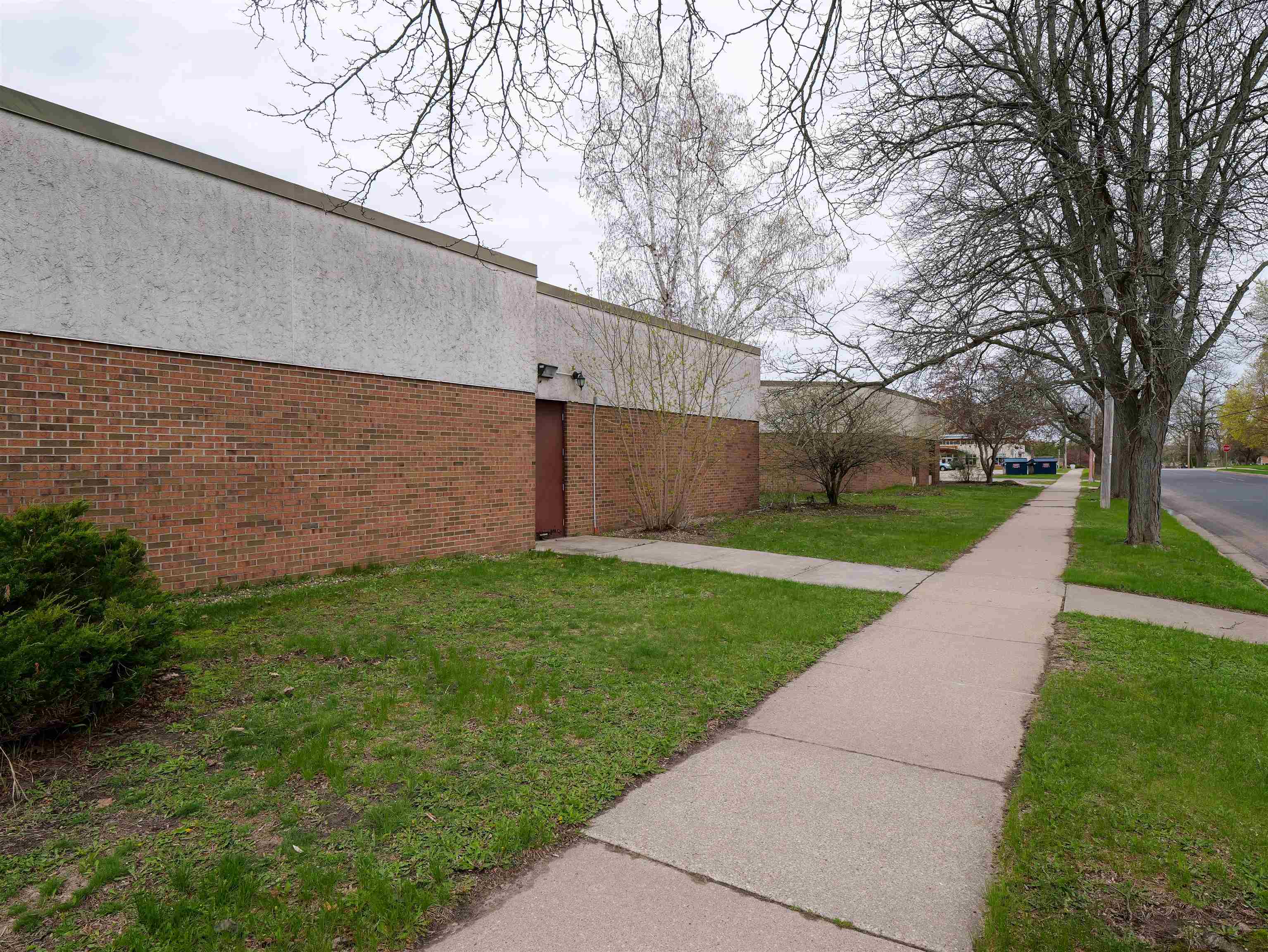 165 S CHET KRAUSE DRIVE, Iola, Wisconsin 54945, 1 Bedroom Bedrooms, 4 Rooms Rooms,1 BathroomBathrooms,Multi-family,For Sale,165 S CHET KRAUSE DRIVE,22600132