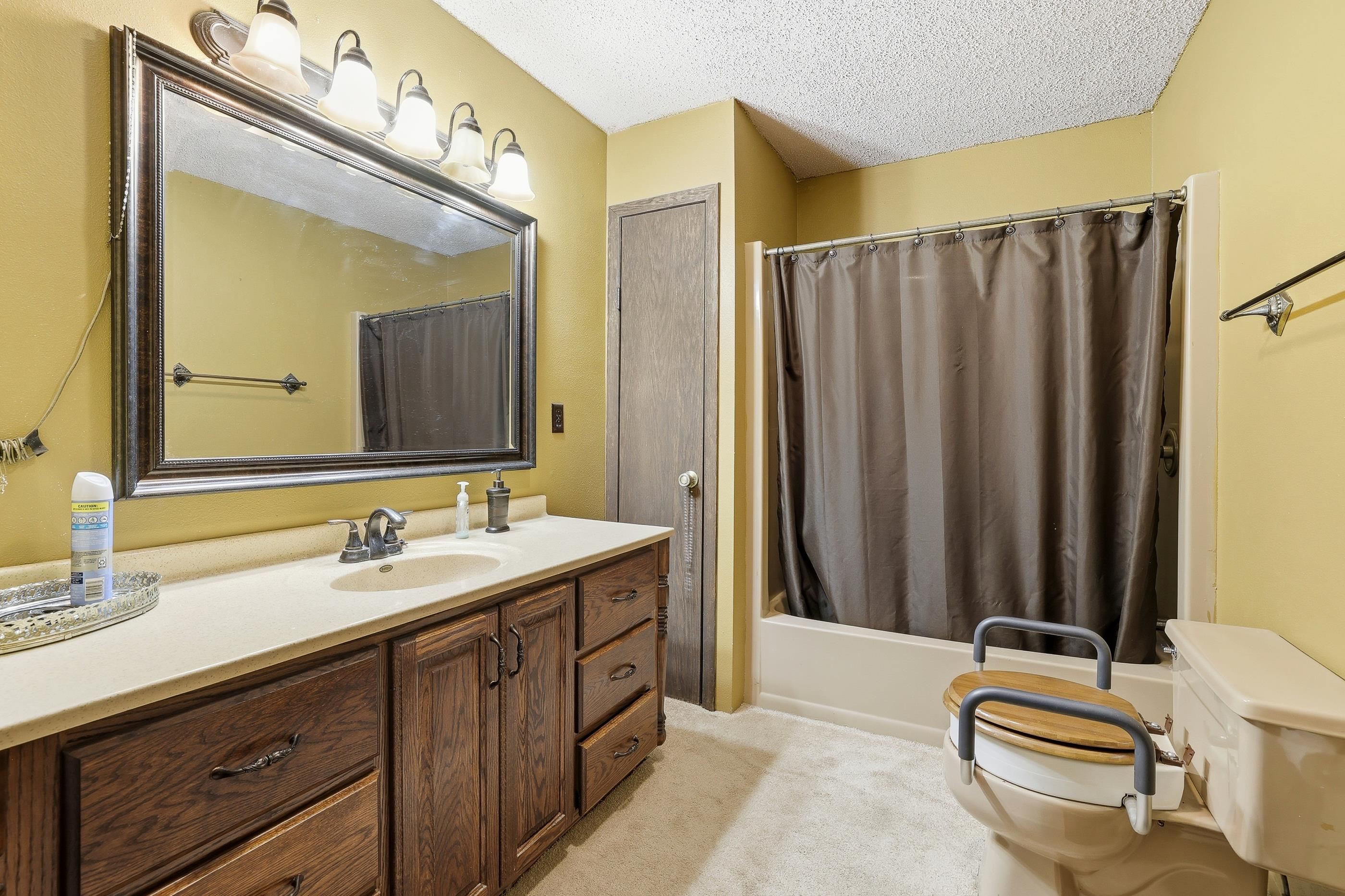 5106 ARPIN HANSEN ROAD, Arpin, Wisconsin 54410, 3 Bedrooms Bedrooms, ,2 BathroomsBathrooms,Residential,For Sale,5106 ARPIN HANSEN ROAD,22600133