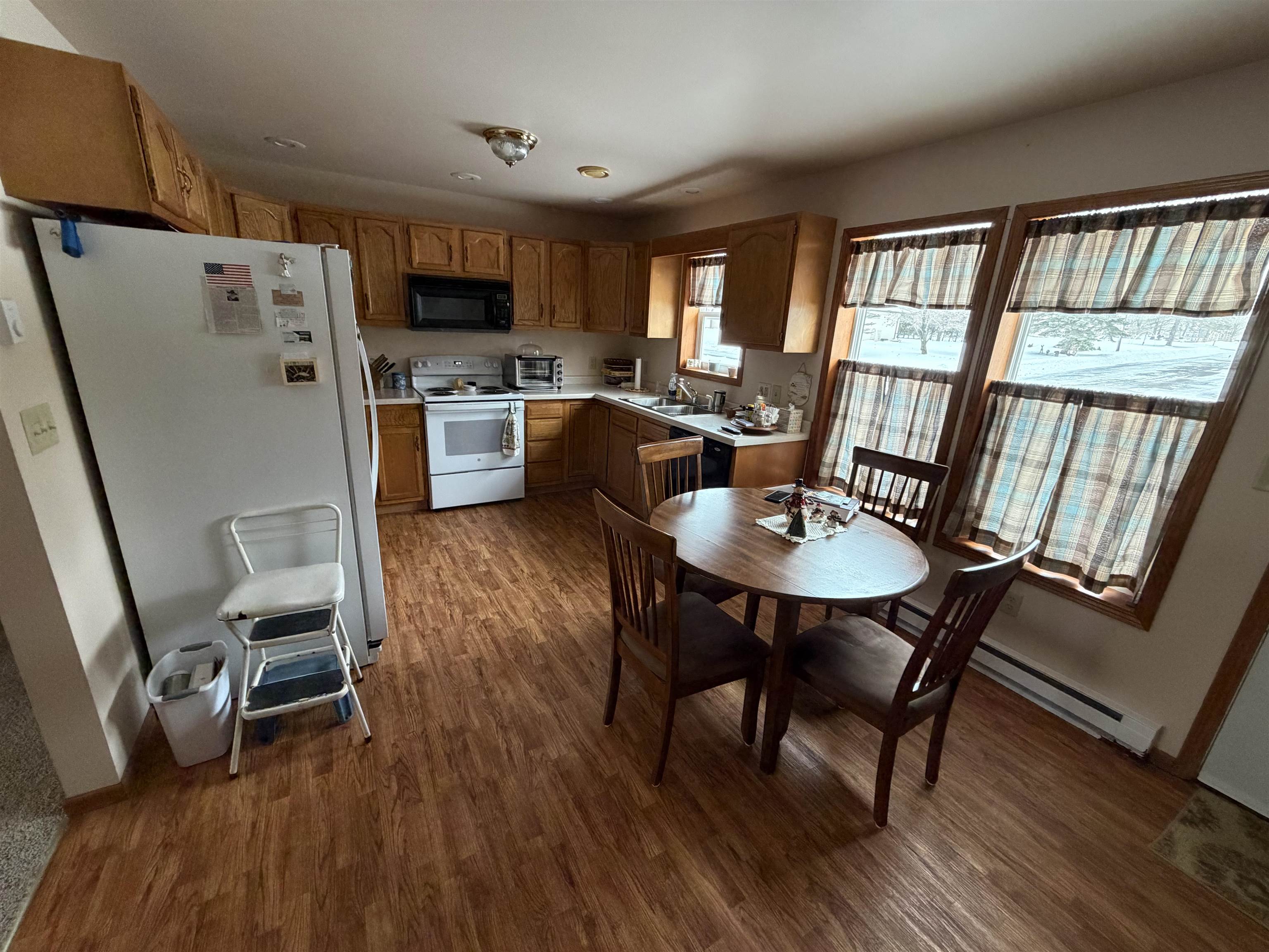 800 LOVE LANE, Athens, Wisconsin 54411, 2 Bedrooms Bedrooms, 6 Rooms Rooms,1 BathroomBathrooms,Multi-family,For Sale,800 LOVE LANE,22600163
