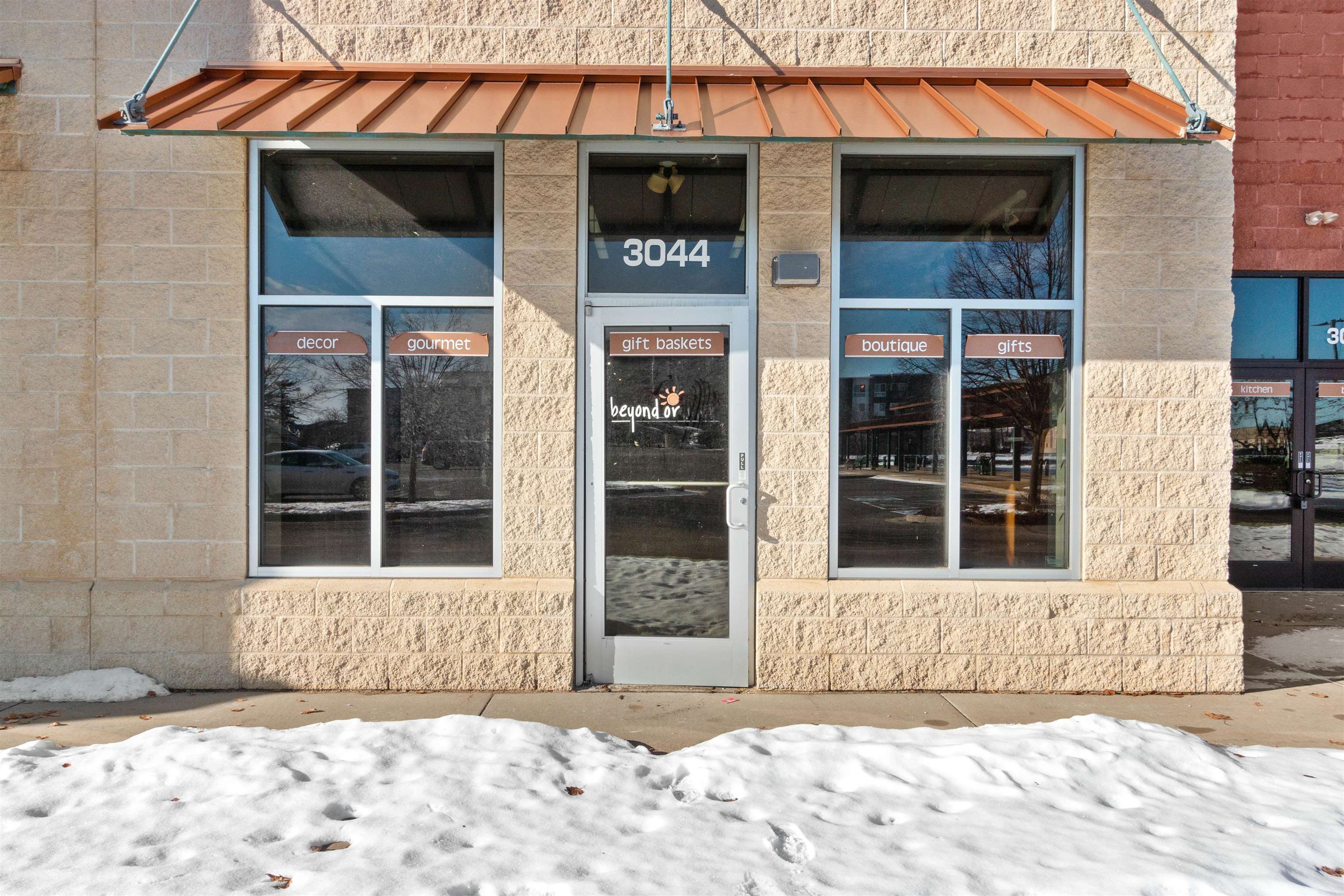 3042-3044 VILLAGE PARK DRIVE, Plover, Wisconsin 54467, ,Commercial/industrial,For Rent,3042-3044 VILLAGE PARK DRIVE,22600169