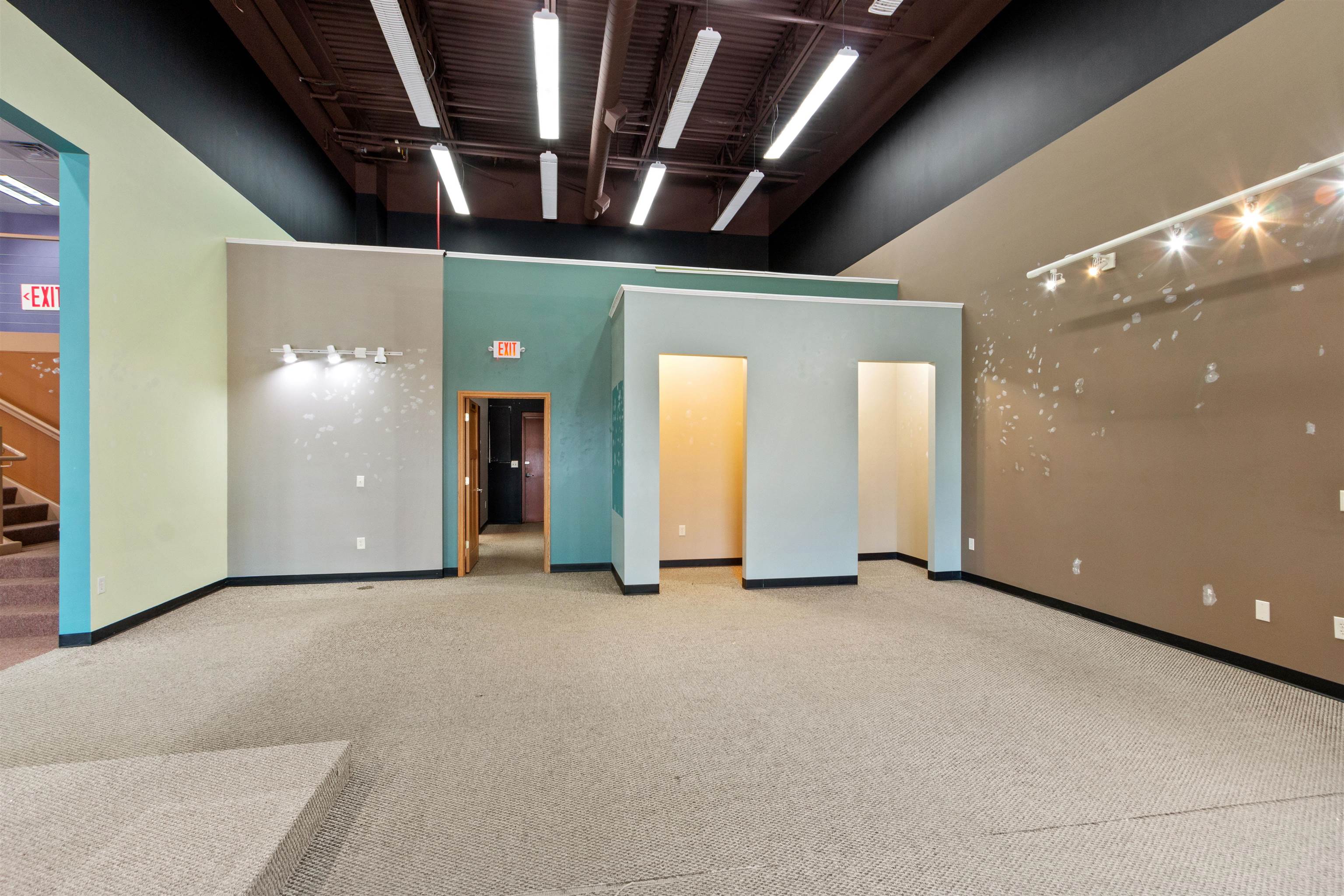 3042-3044 VILLAGE PARK DRIVE, Plover, Wisconsin 54467, ,Commercial/industrial,For Rent,3042-3044 VILLAGE PARK DRIVE,22600169