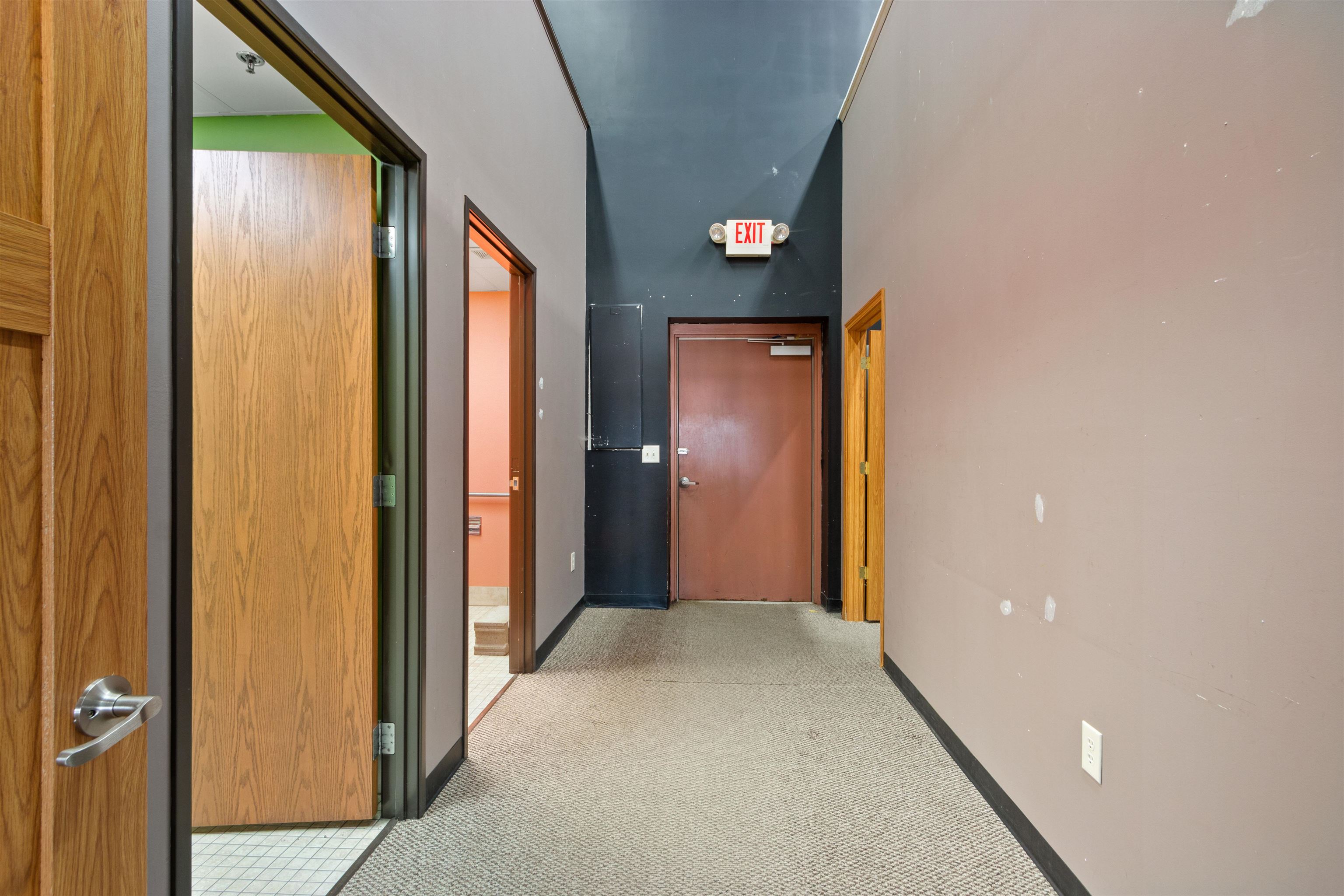 3042-3044 VILLAGE PARK DRIVE, Plover, Wisconsin 54467, ,Commercial/industrial,For Rent,3042-3044 VILLAGE PARK DRIVE,22600169