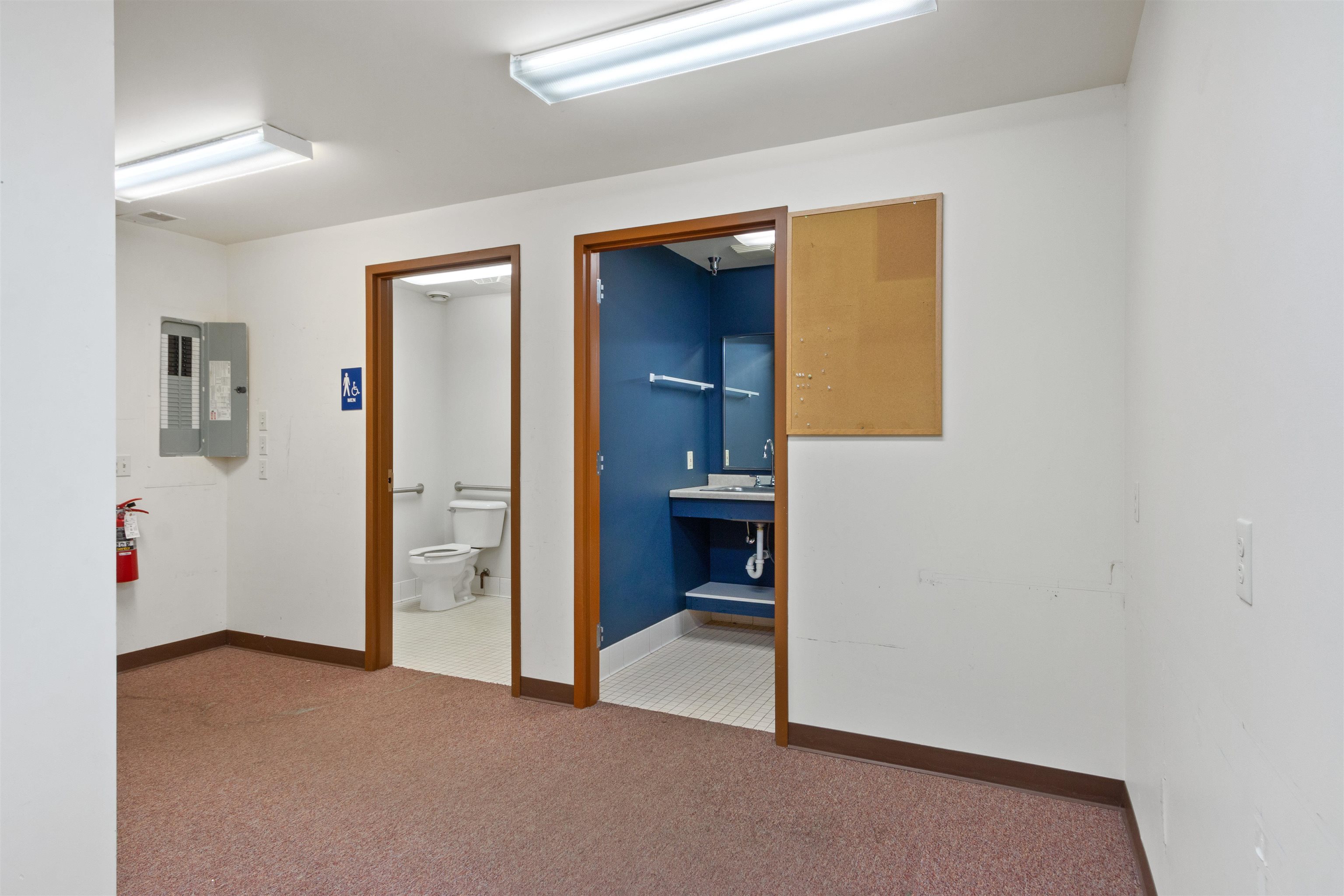 3042-3044 VILLAGE PARK DRIVE, Plover, Wisconsin 54467, ,Commercial/industrial,For Rent,3042-3044 VILLAGE PARK DRIVE,22600169
