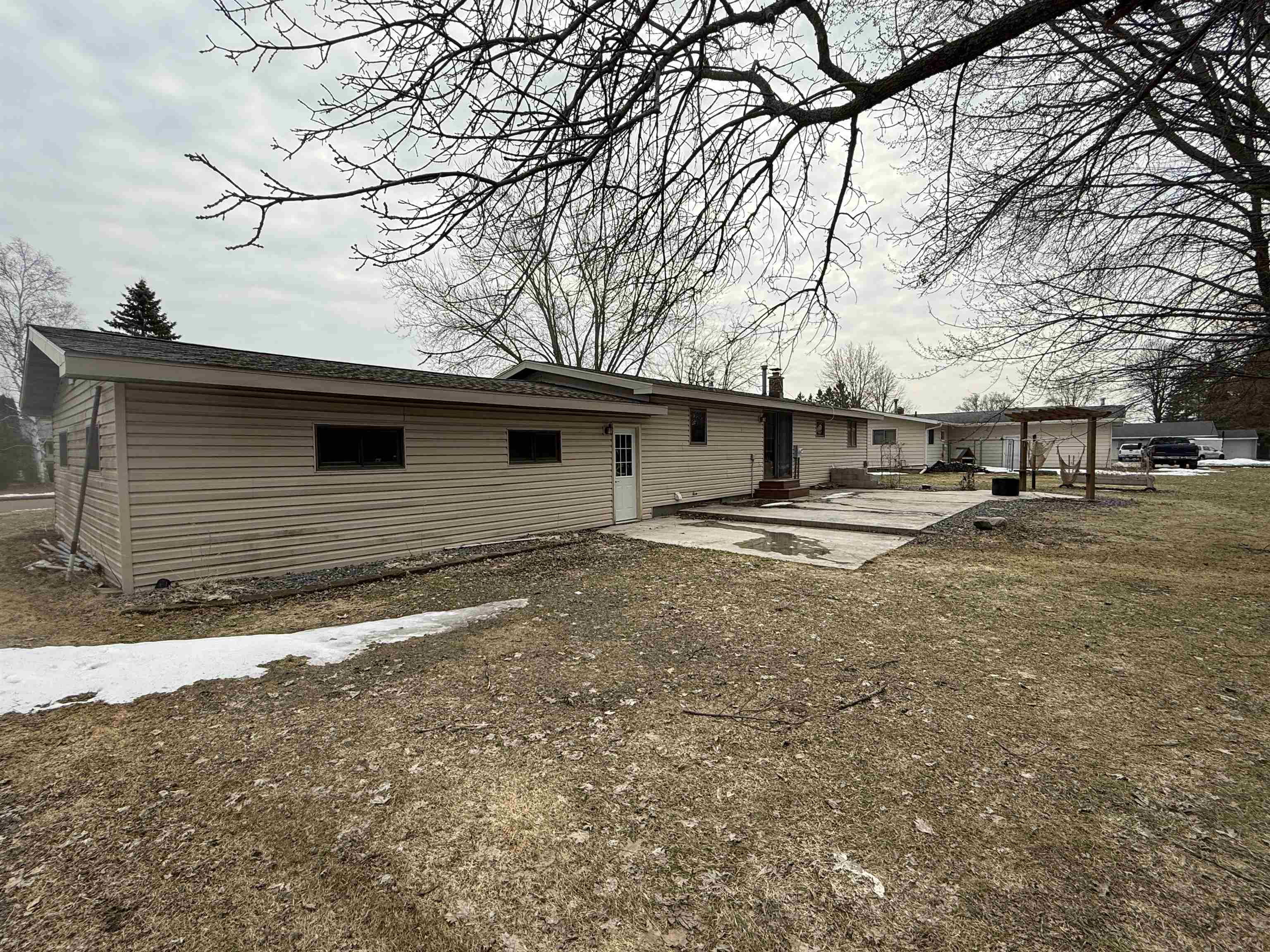 217 N FRANKLIN STREET, Stetsonville, Wisconsin 54480, 3 Bedrooms Bedrooms, ,2 BathroomsBathrooms,Residential,For Sale,217 N FRANKLIN STREET,22600177