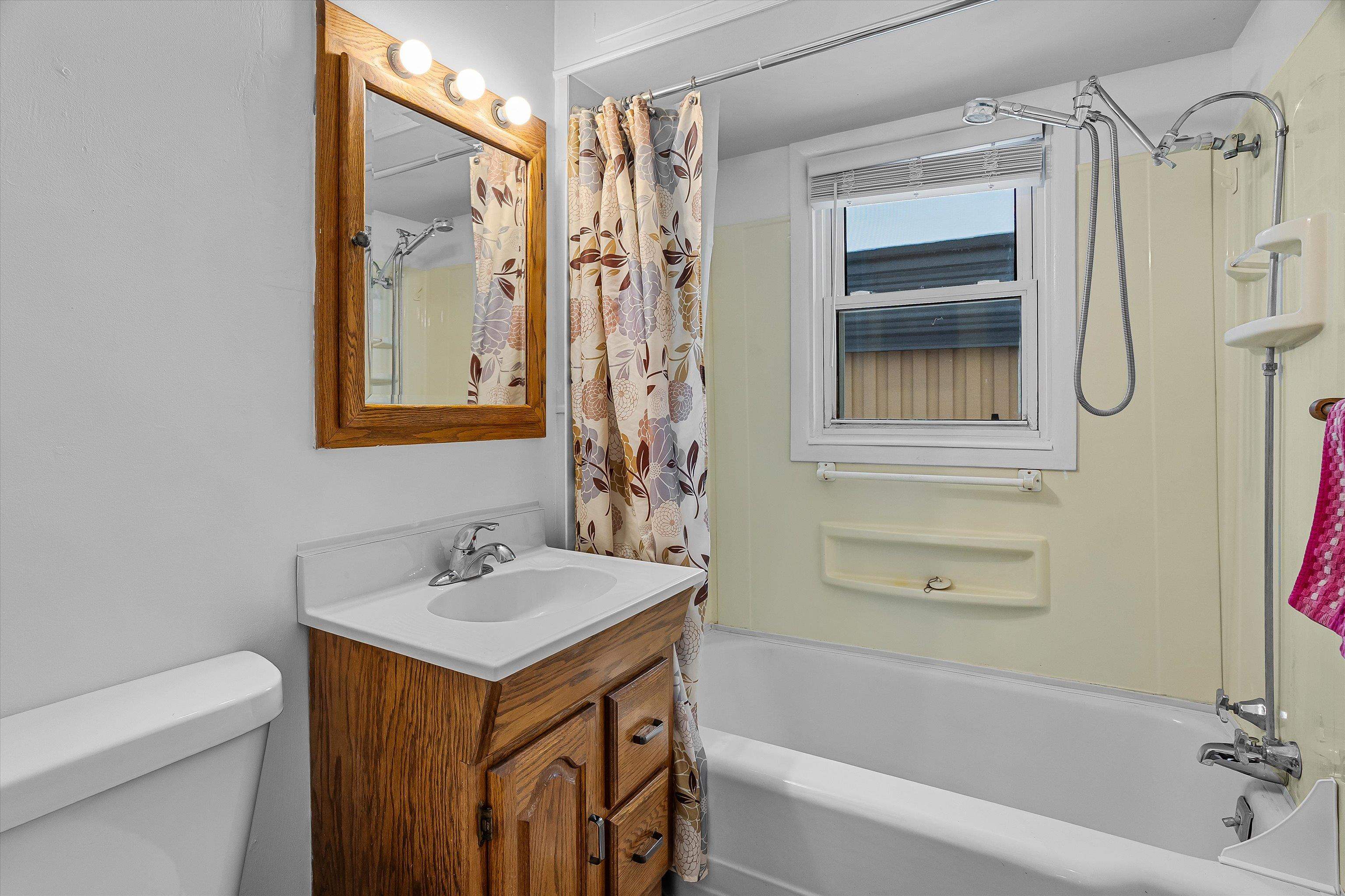 107 E WENDELL STREET, Spencer, Wisconsin 54479, 3 Bedrooms Bedrooms, ,1 BathroomBathrooms,Residential,For Sale,107 E WENDELL STREET,22600178