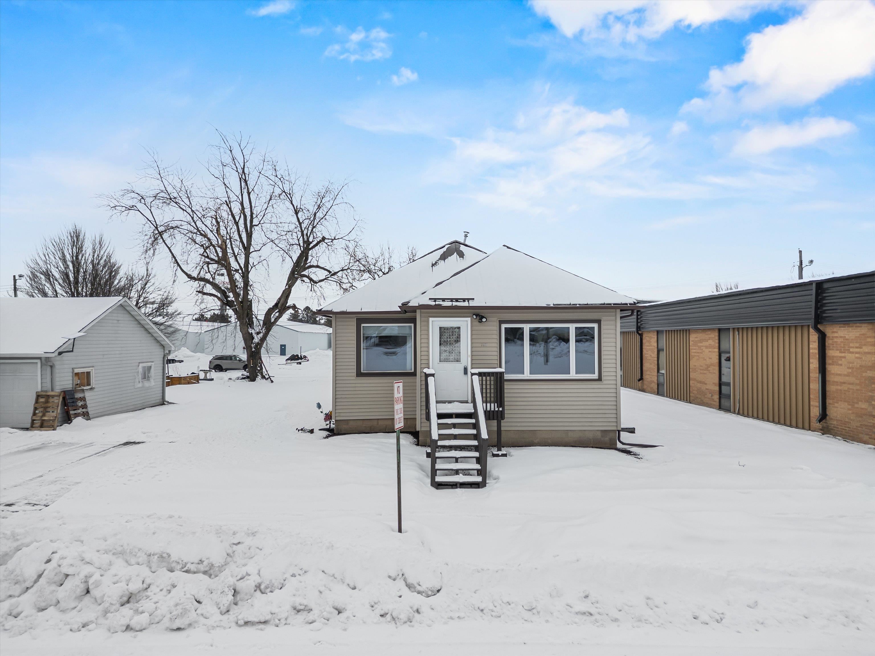 107 E WENDELL STREET, Spencer, Wisconsin 54479, 3 Bedrooms Bedrooms, ,1 BathroomBathrooms,Residential,For Sale,107 E WENDELL STREET,22600178