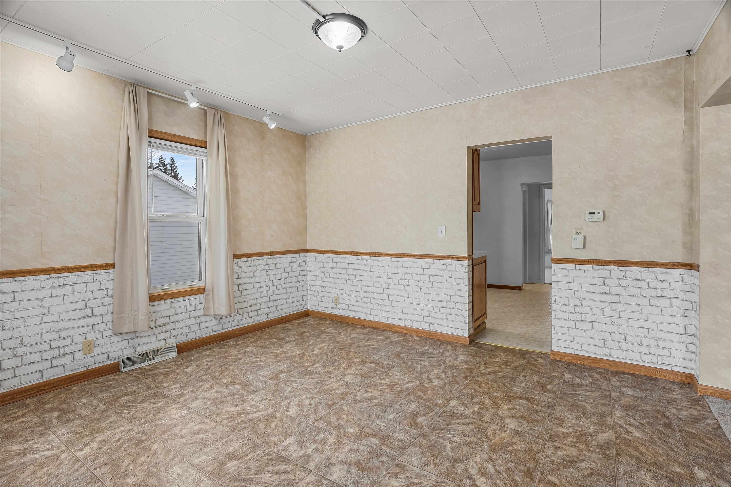 107 E WENDELL STREET, Spencer, Wisconsin 54479, 3 Bedrooms Bedrooms, ,1 BathroomBathrooms,Residential,For Sale,107 E WENDELL STREET,22600178