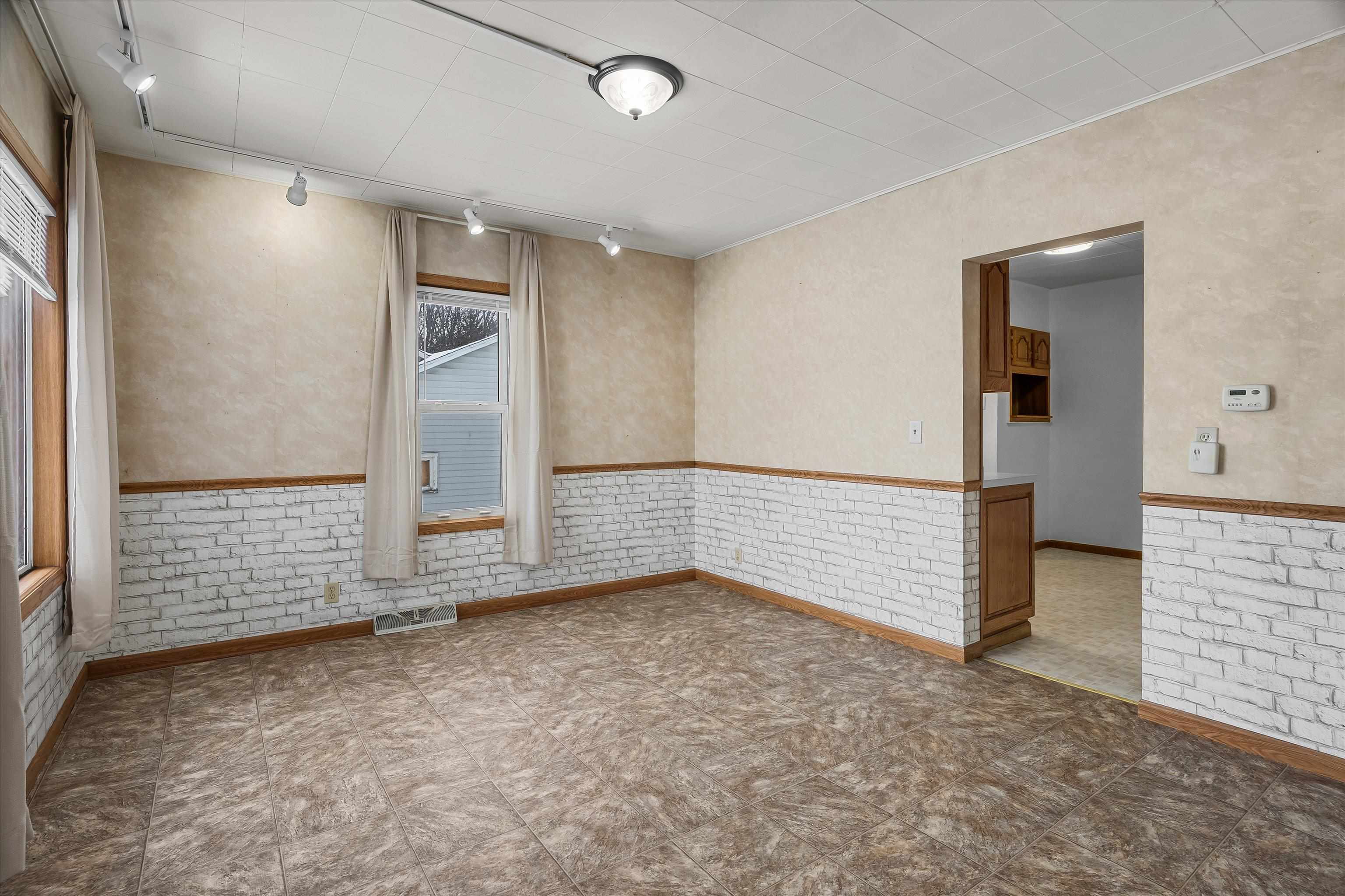 107 E WENDELL STREET, Spencer, Wisconsin 54479, 3 Bedrooms Bedrooms, ,1 BathroomBathrooms,Residential,For Sale,107 E WENDELL STREET,22600178