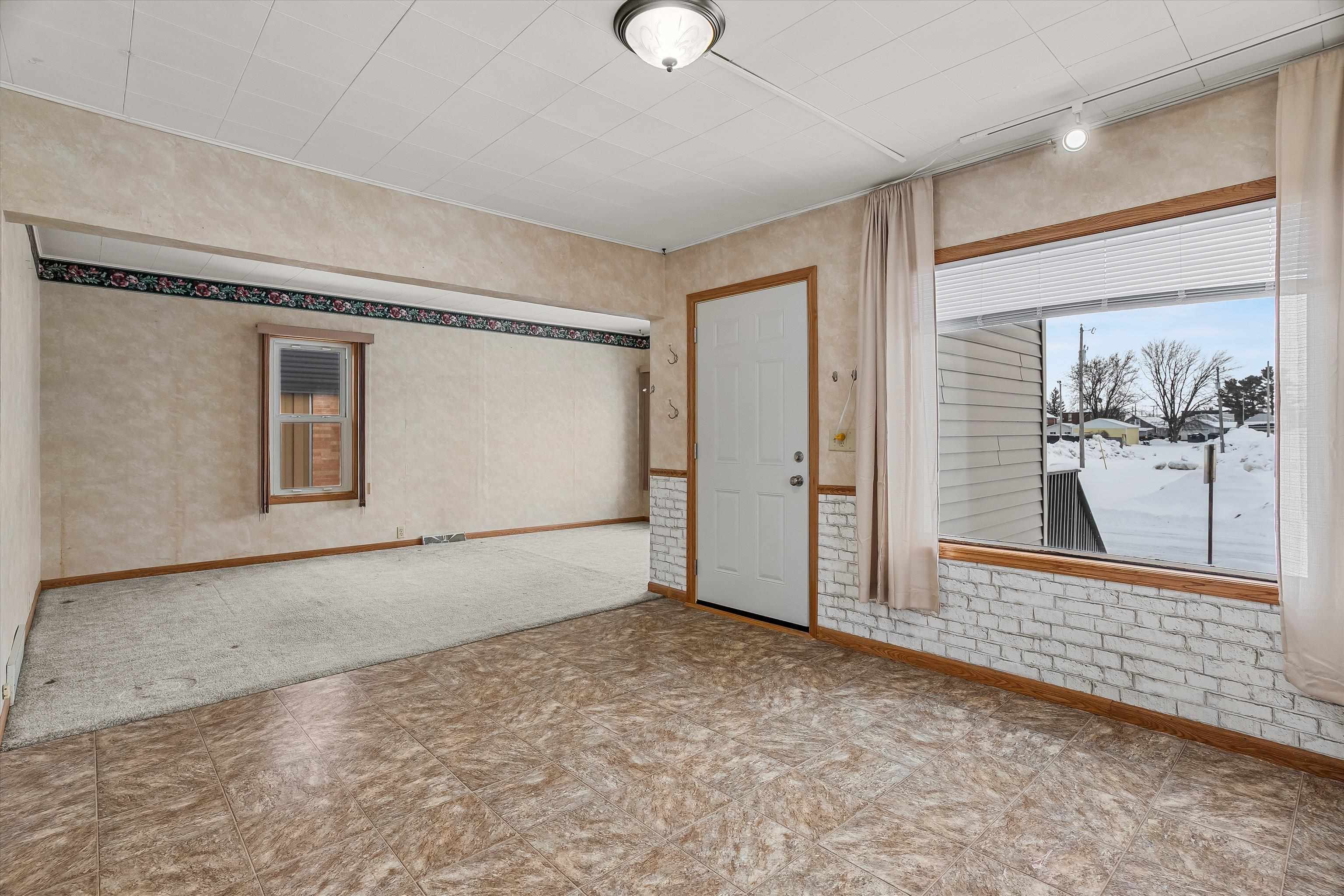 107 E WENDELL STREET, Spencer, Wisconsin 54479, 3 Bedrooms Bedrooms, ,1 BathroomBathrooms,Residential,For Sale,107 E WENDELL STREET,22600178