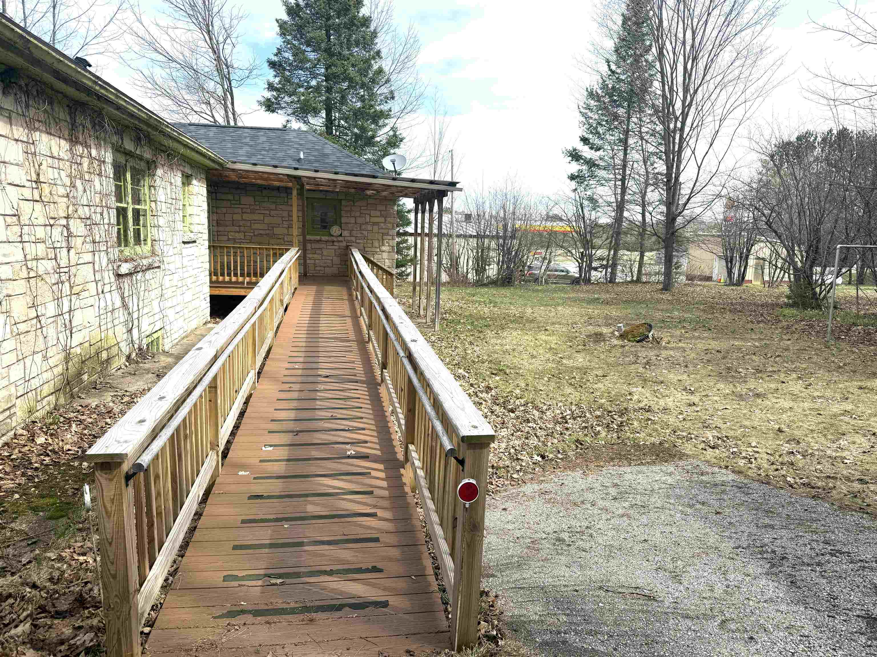 7892 OLD 101 ROAD, Armstrong Creek, Wisconsin 54103, 4 Bedrooms Bedrooms, ,1 BathroomBathrooms,Residential,For Sale,7892 OLD 101 ROAD,22600179