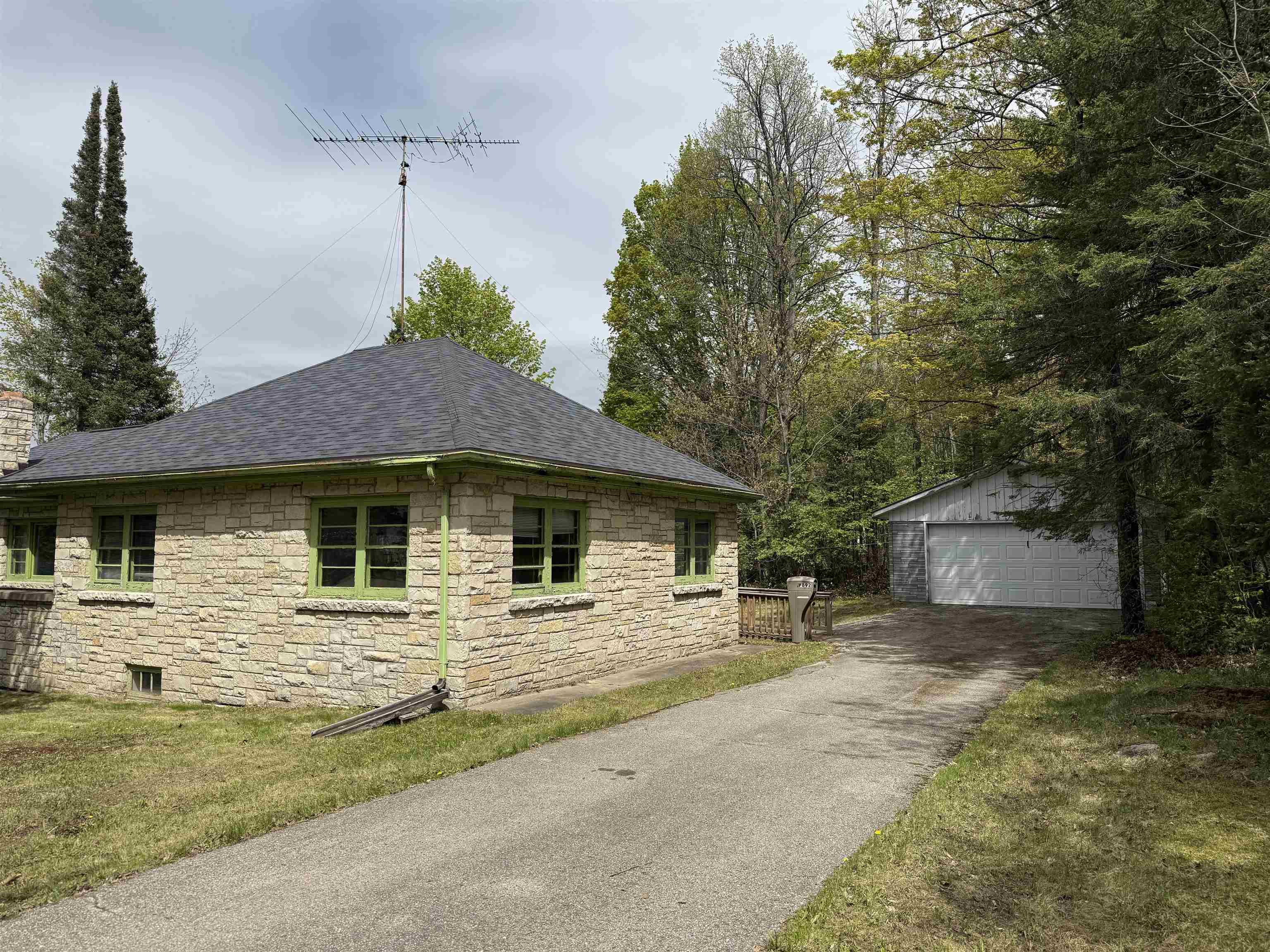 7892 OLD 101 ROAD, Armstrong Creek, Wisconsin 54103, 4 Bedrooms Bedrooms, ,1 BathroomBathrooms,Residential,For Sale,7892 OLD 101 ROAD,22600179