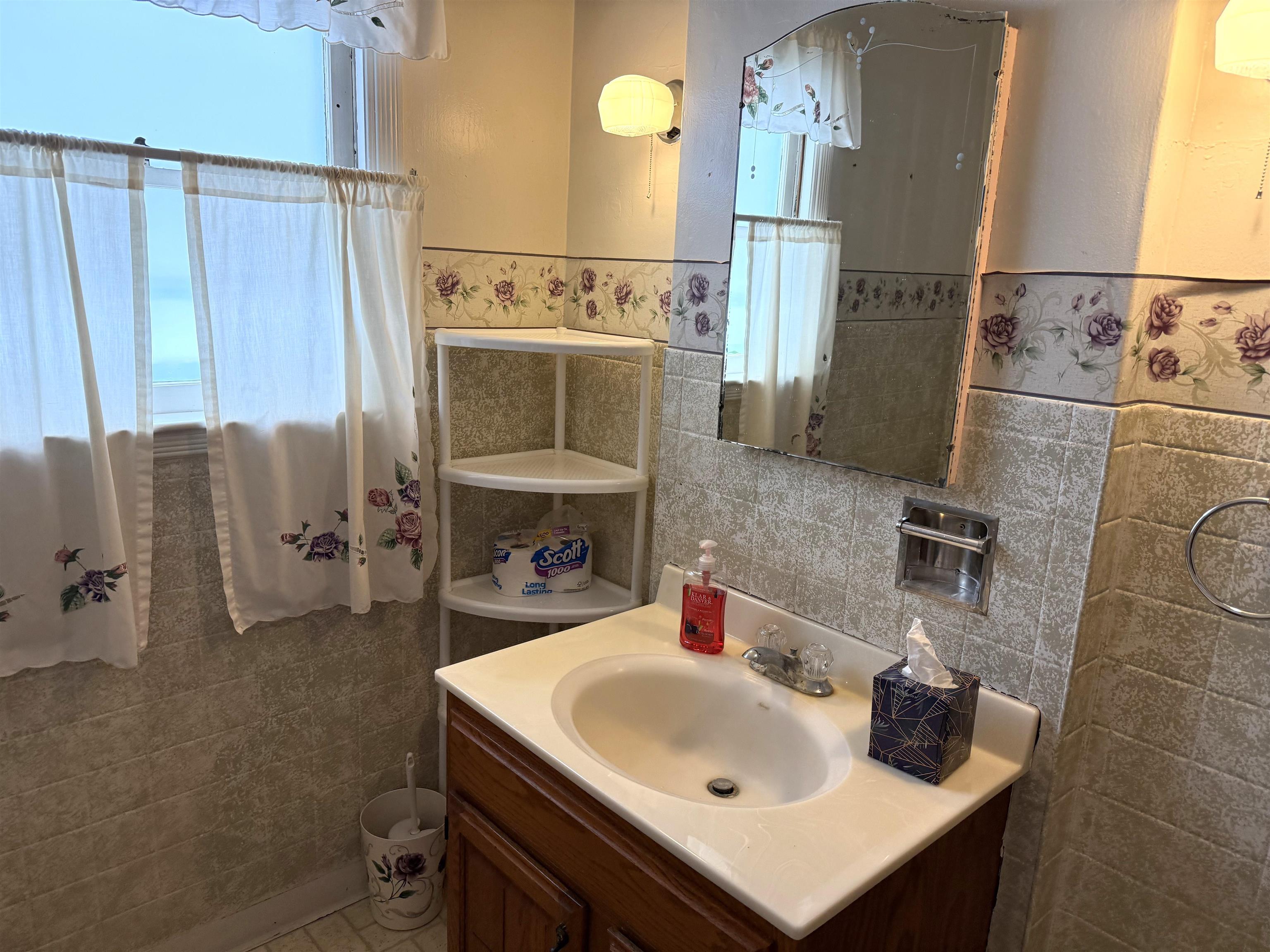 7892 OLD 101 ROAD, Armstrong Creek, Wisconsin 54103, 4 Bedrooms Bedrooms, ,1 BathroomBathrooms,Residential,For Sale,7892 OLD 101 ROAD,22600179