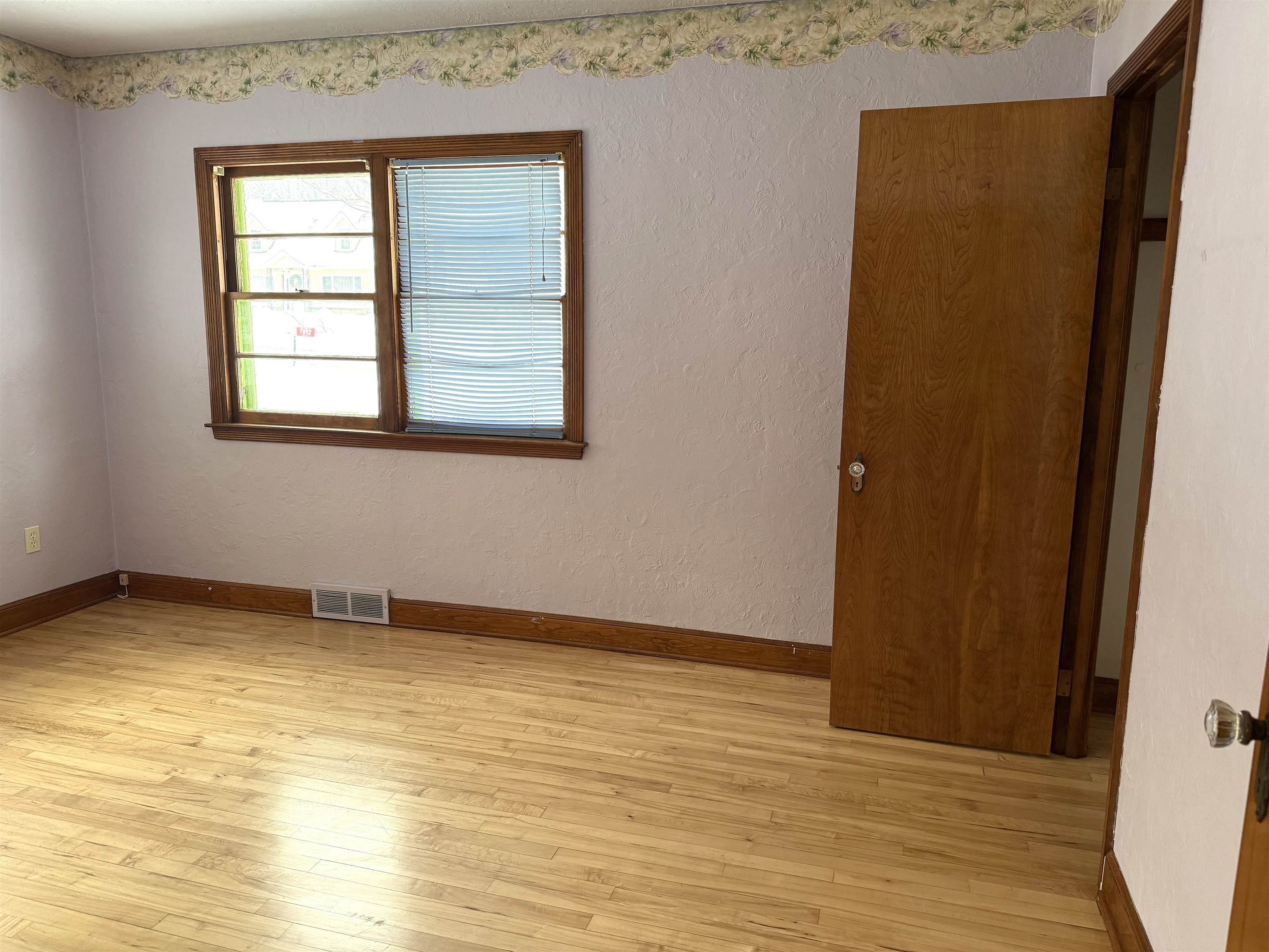 7892 OLD 101 ROAD, Armstrong Creek, Wisconsin 54103, 4 Bedrooms Bedrooms, ,1 BathroomBathrooms,Residential,For Sale,7892 OLD 101 ROAD,22600179