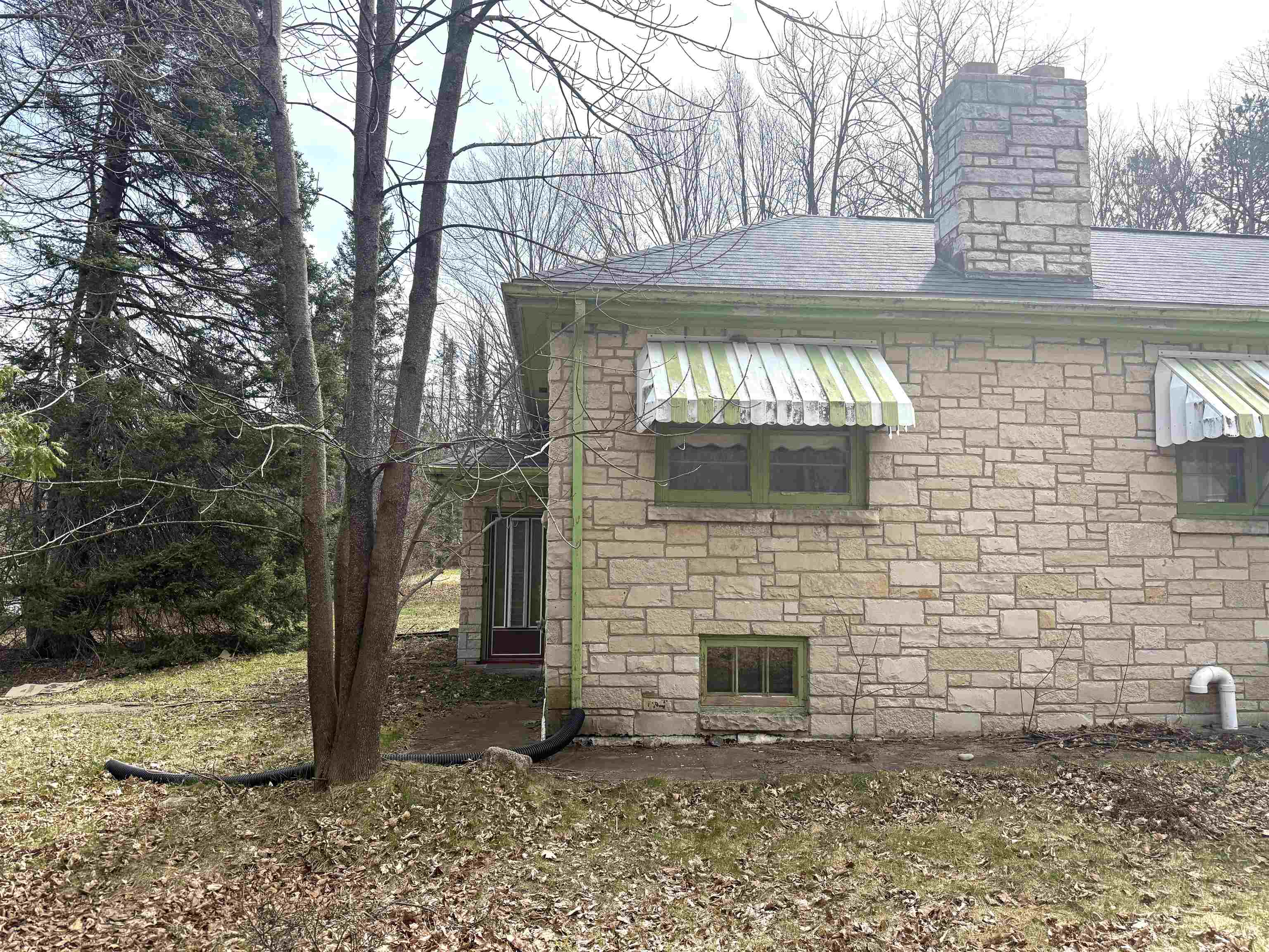 7892 OLD 101 ROAD, Armstrong Creek, Wisconsin 54103, 4 Bedrooms Bedrooms, ,1 BathroomBathrooms,Residential,For Sale,7892 OLD 101 ROAD,22600179