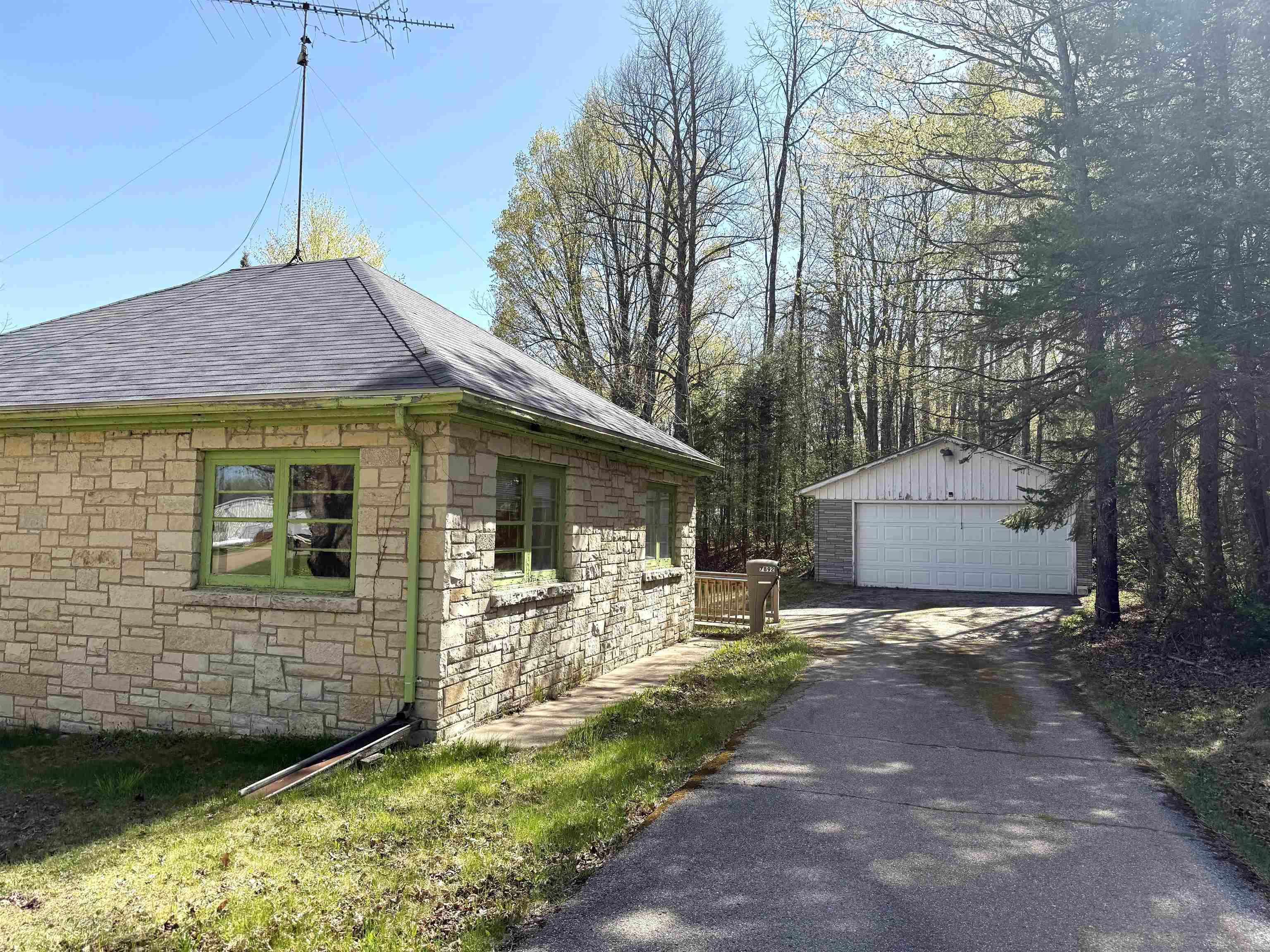 7892 OLD 101 ROAD, Armstrong Creek, Wisconsin 54103, 4 Bedrooms Bedrooms, ,1 BathroomBathrooms,Residential,For Sale,7892 OLD 101 ROAD,22600179