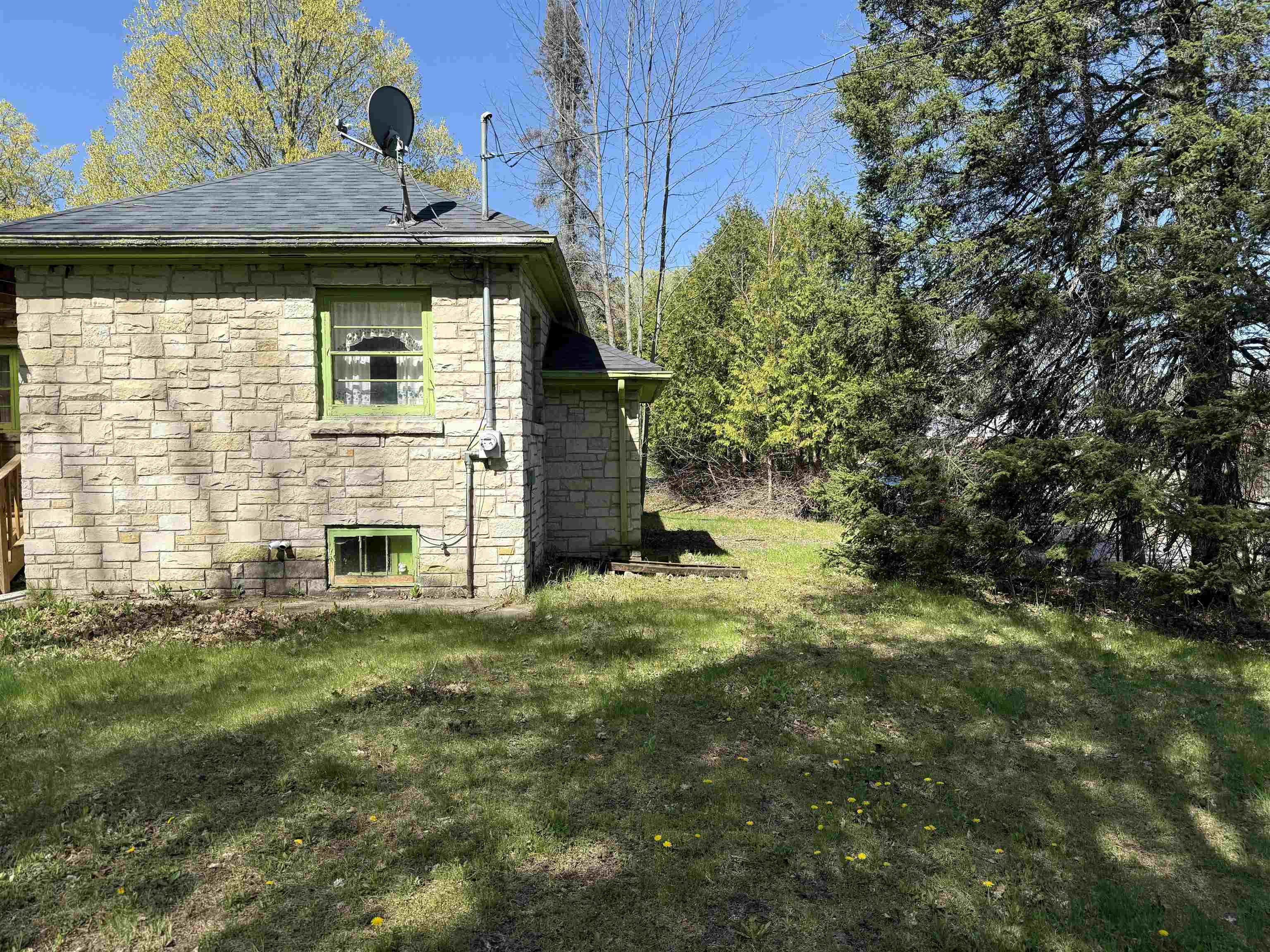 7892 OLD 101 ROAD, Armstrong Creek, Wisconsin 54103, 4 Bedrooms Bedrooms, ,1 BathroomBathrooms,Residential,For Sale,7892 OLD 101 ROAD,22600179