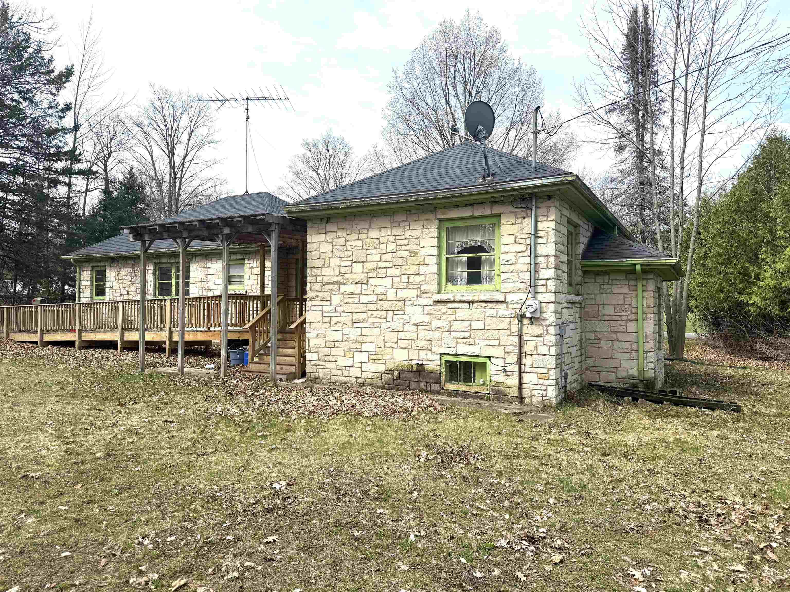7892 OLD 101 ROAD, Armstrong Creek, Wisconsin 54103, 4 Bedrooms Bedrooms, ,1 BathroomBathrooms,Residential,For Sale,7892 OLD 101 ROAD,22600179
