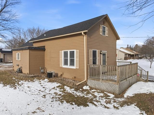 1504 S WASHINGTON AVENUE, Marshfield, Wisconsin 54449, 2 Bedrooms Bedrooms, ,1 BathroomBathrooms,Residential,For Sale,1504 S WASHINGTON AVENUE,22600185