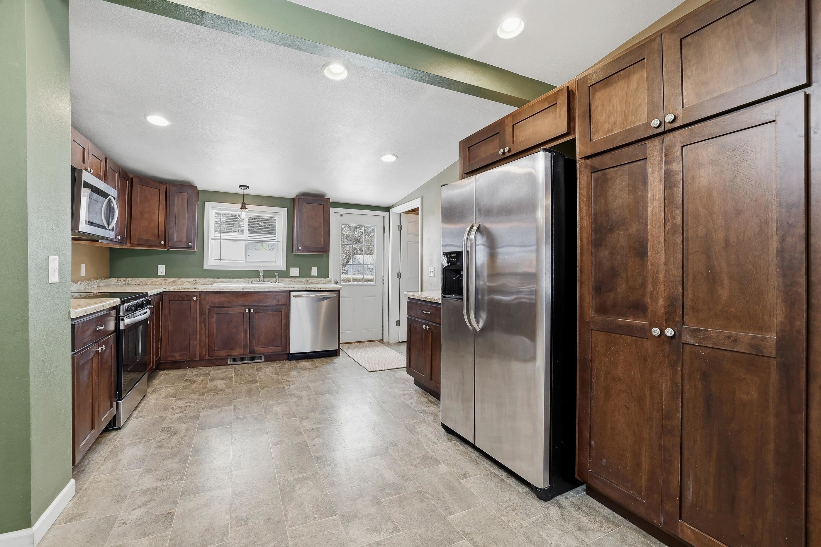 1017 6TH AVENUE, Stevens Point, Wisconsin 54481, 3 Bedrooms Bedrooms, ,1 BathroomBathrooms,Residential,For Sale,1017 6TH AVENUE,22600210