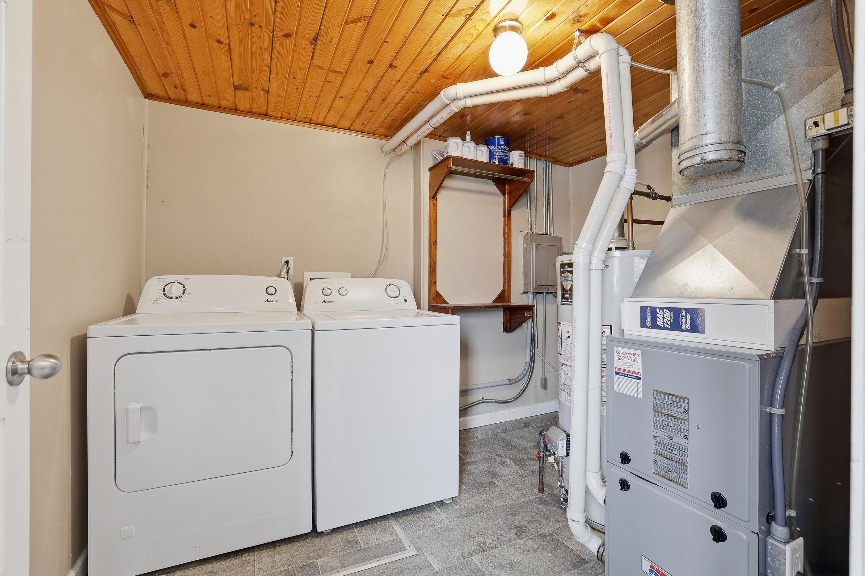 1017 6TH AVENUE, Stevens Point, Wisconsin 54481, 3 Bedrooms Bedrooms, ,1 BathroomBathrooms,Residential,For Sale,1017 6TH AVENUE,22600210