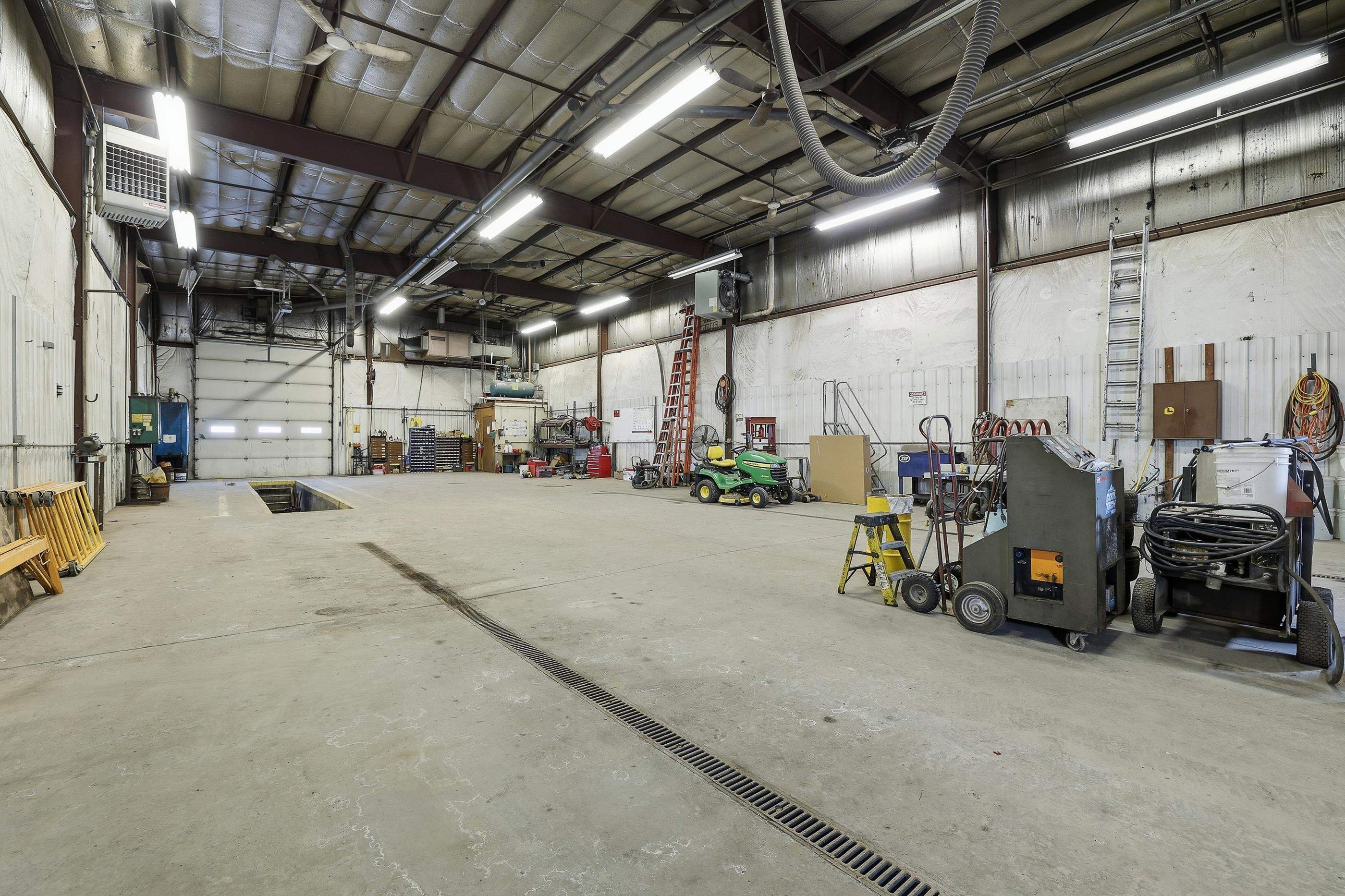 5500 PRAIRIE DRIVE, Plover, Wisconsin 54467, ,Commercial/industrial,For Sale,5500 PRAIRIE DRIVE,22600220