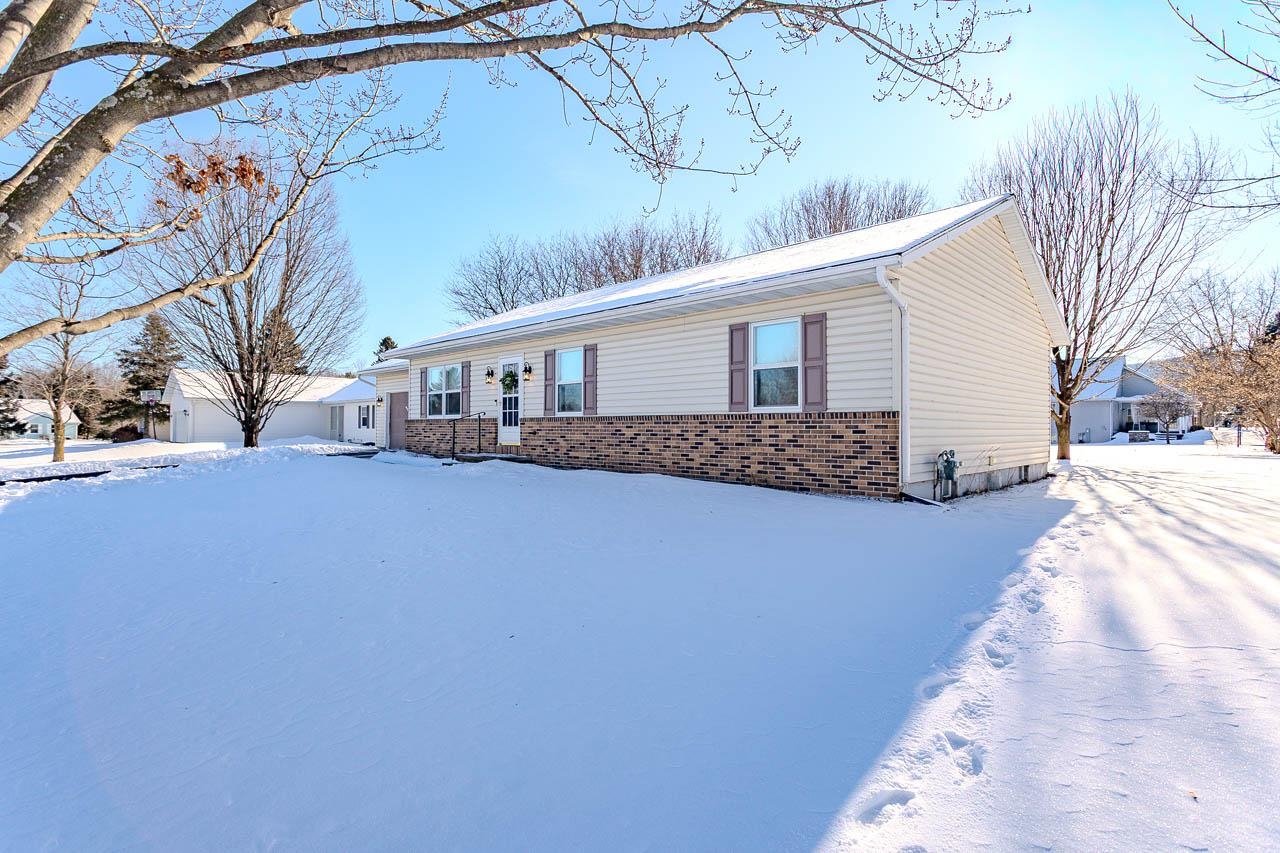 150081 PEREGRINE WAY, Wausau, Wisconsin 54401, 3 Bedrooms Bedrooms, ,3 BathroomsBathrooms,Residential,For Sale,150081 PEREGRINE WAY,22600231