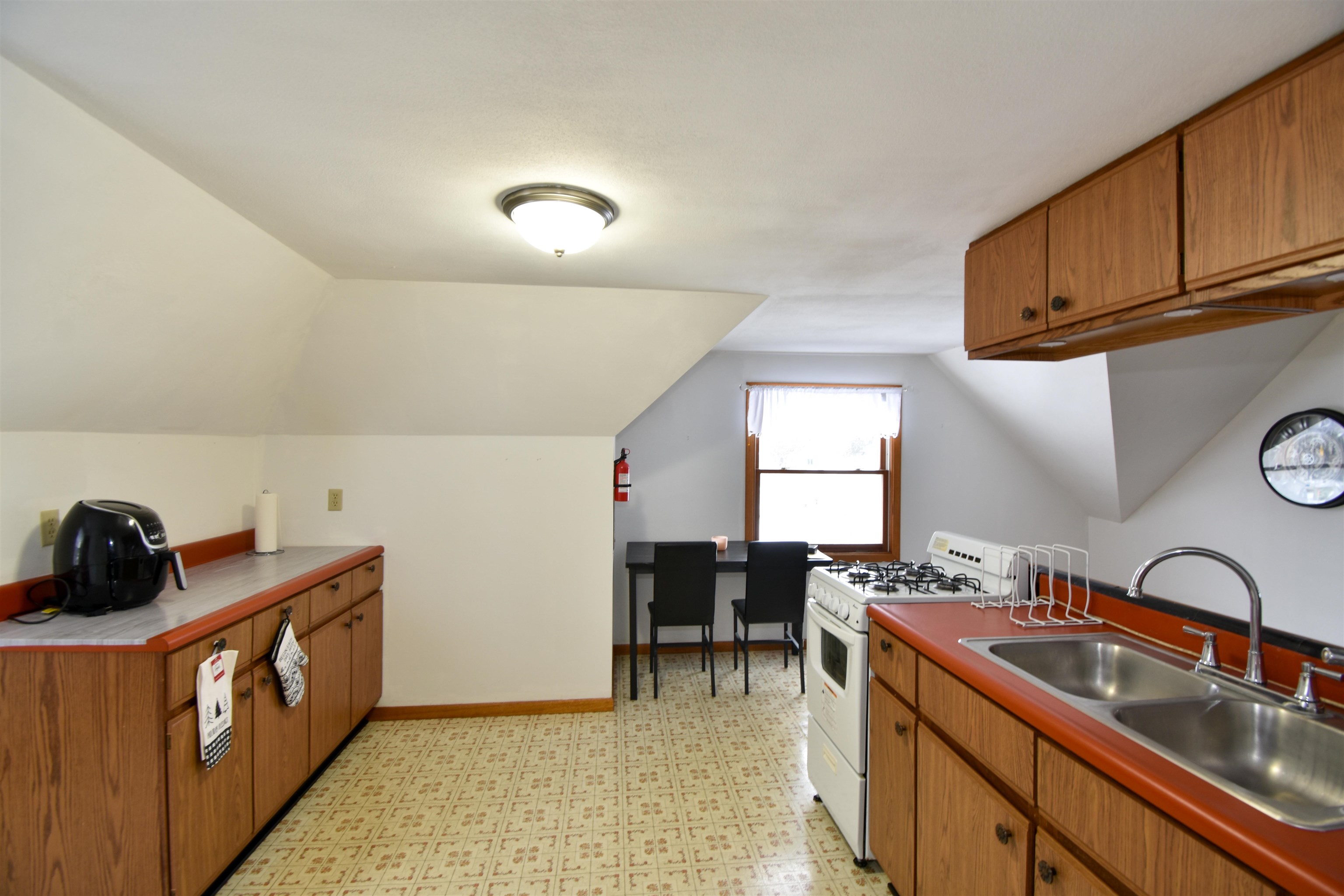 409 W PARKER STREET, WEYAUWAGA, Wisconsin 54983, 2 Bedrooms Bedrooms, 6 Rooms Rooms,1 BathroomBathrooms,Multi-family,For Sale,409 W PARKER STREET,22600237