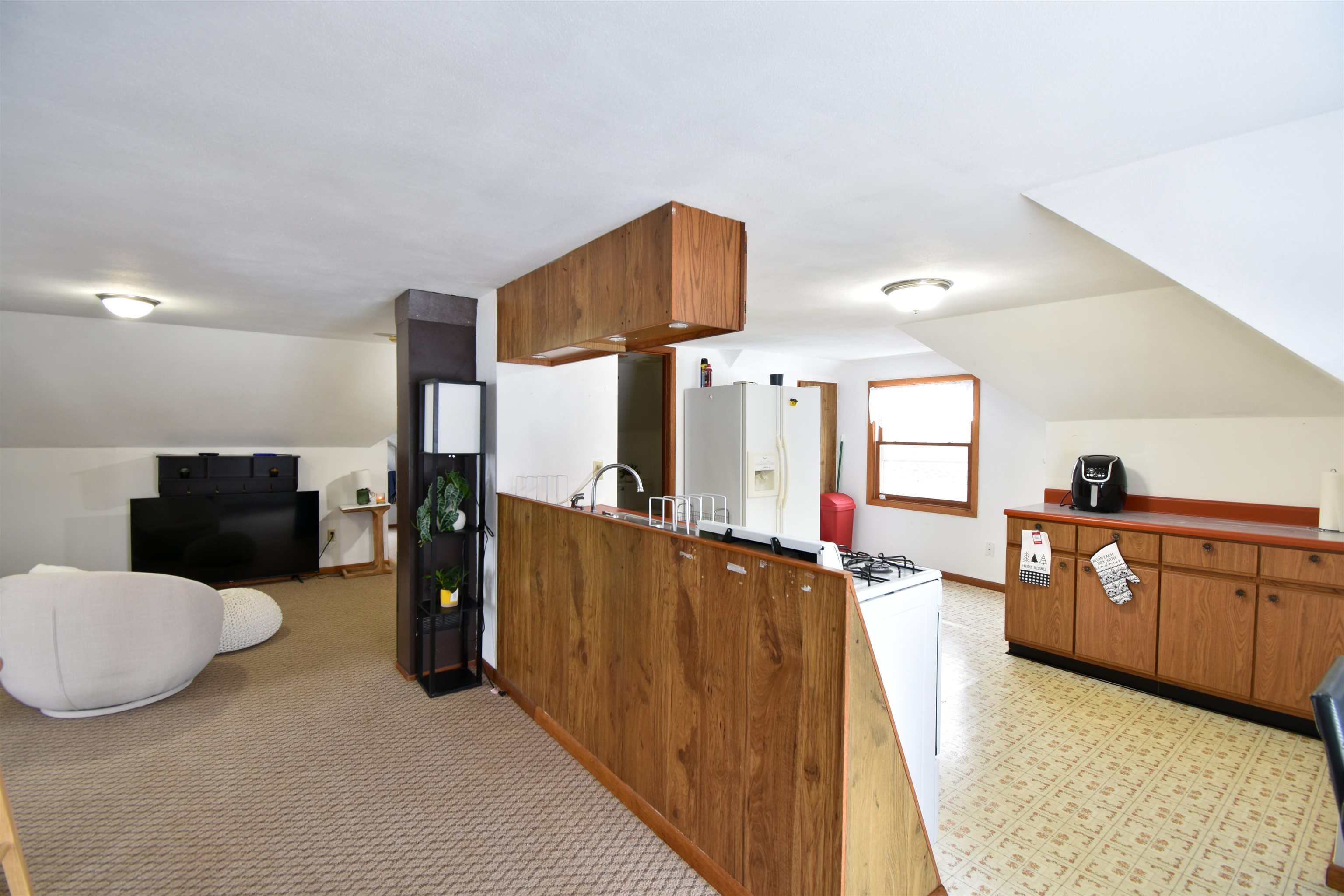 409 W PARKER STREET, WEYAUWAGA, Wisconsin 54983, 2 Bedrooms Bedrooms, 6 Rooms Rooms,1 BathroomBathrooms,Multi-family,For Sale,409 W PARKER STREET,22600237