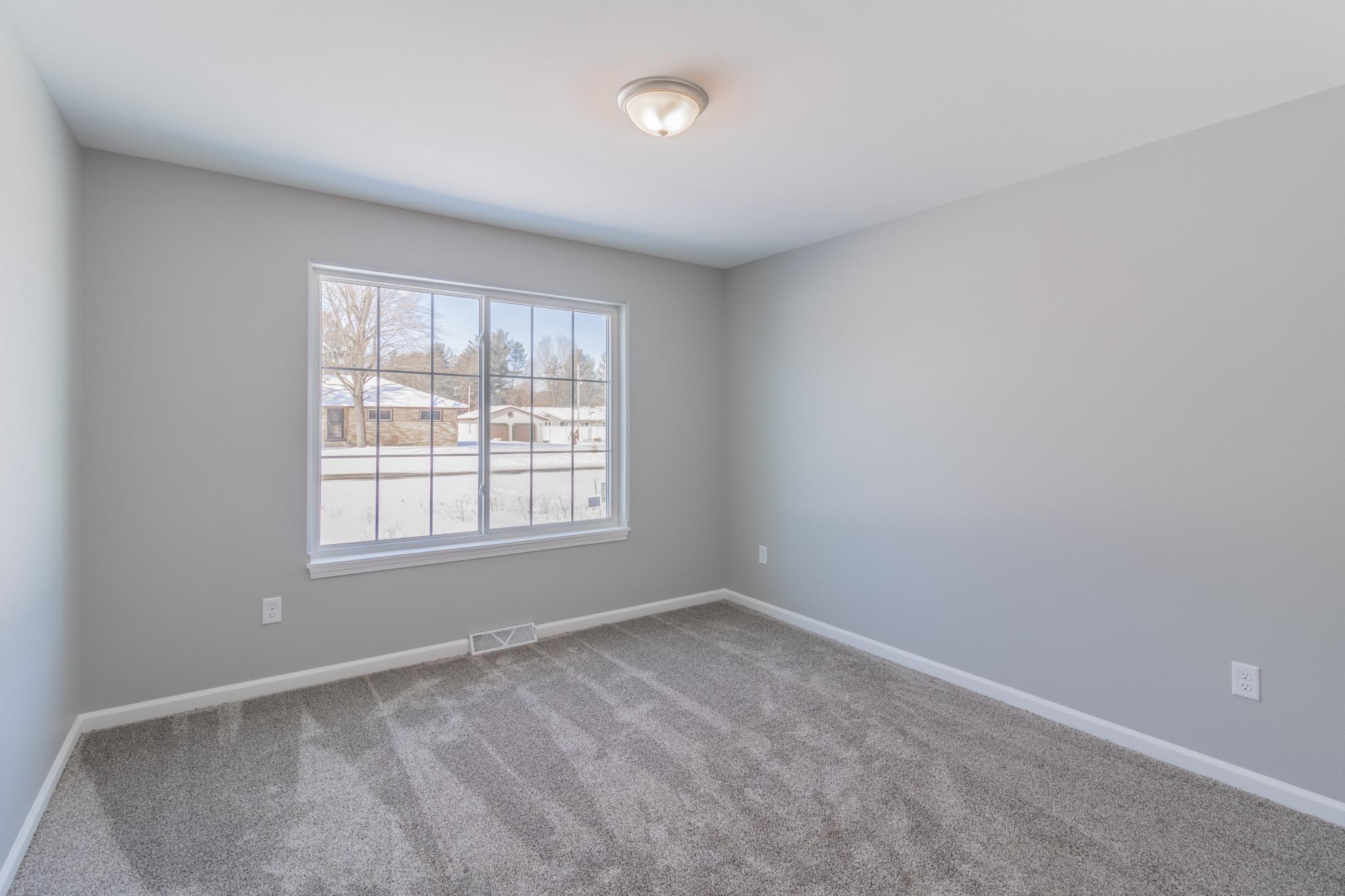 172 EVELYN COURT, Stevens Point, Wisconsin 54482, 3 Bedrooms Bedrooms, ,2 BathroomsBathrooms,Residential,For Sale,172 EVELYN COURT,22600253
