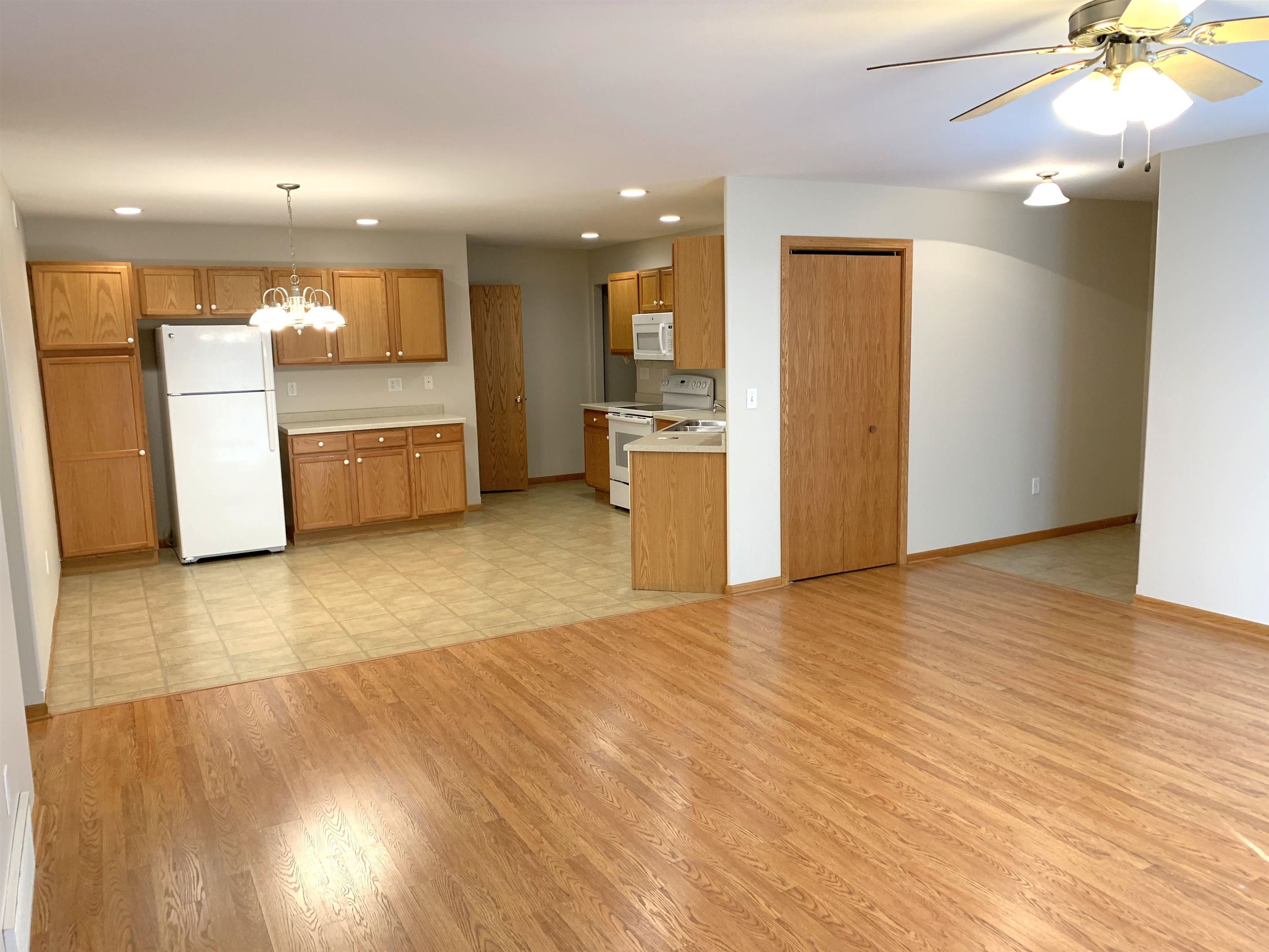 1224-1226 N 16TH AVENUE, Wausau, Wisconsin 54401, 2 Bedrooms Bedrooms, ,2.5 BathroomsBathrooms,Multi-family,For Sale,1224-1226 N 16TH AVENUE,22600267