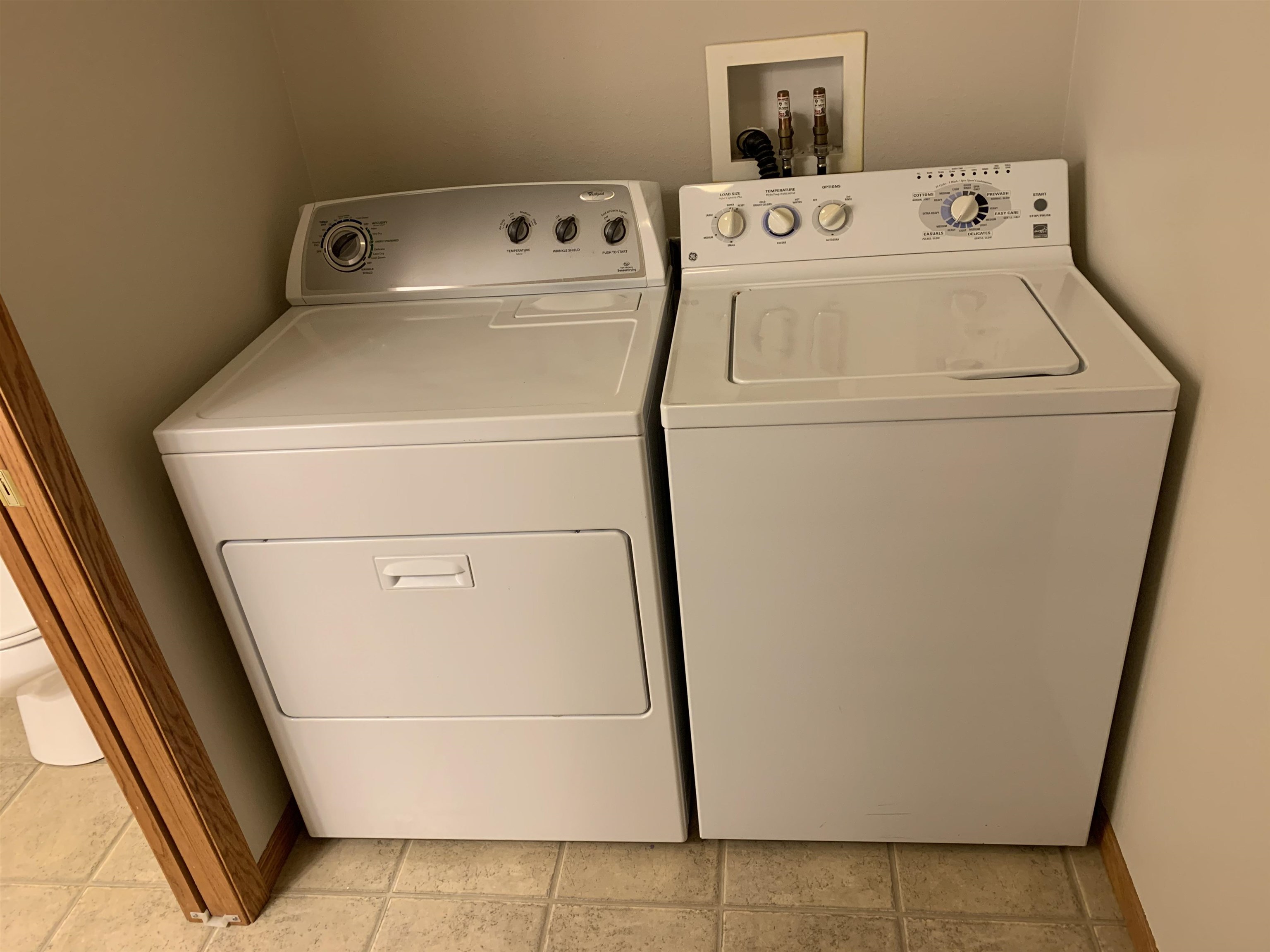 1224-1226 N 16TH AVENUE, Wausau, Wisconsin 54401, 2 Bedrooms Bedrooms, ,2.5 BathroomsBathrooms,Multi-family,For Sale,1224-1226 N 16TH AVENUE,22600267