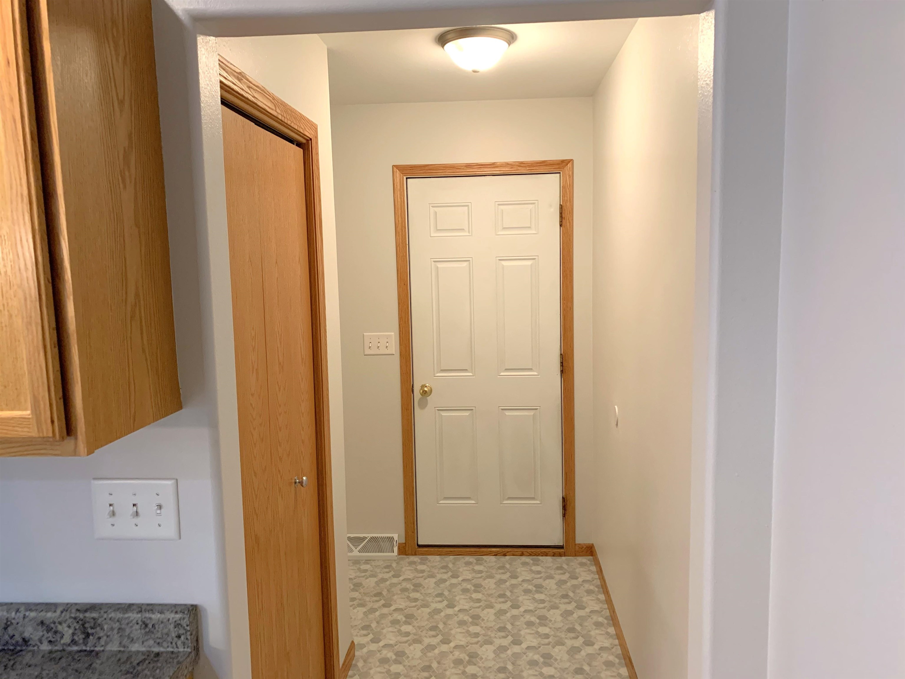 1224-1226 N 16TH AVENUE, Wausau, Wisconsin 54401, 2 Bedrooms Bedrooms, ,2.5 BathroomsBathrooms,Multi-family,For Sale,1224-1226 N 16TH AVENUE,22600267