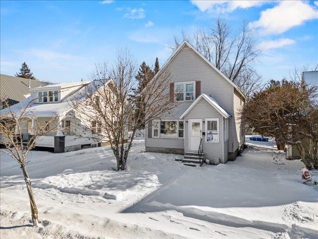 605 S VINE AVENUE, Marshfield, Wisconsin 54449, 3 Bedrooms Bedrooms, ,2 BathroomsBathrooms,Residential,For Sale,605 S VINE AVENUE,22600269