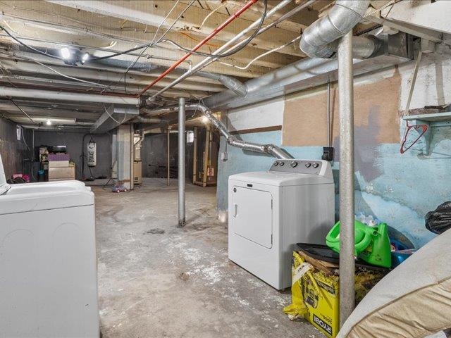 605 S VINE AVENUE, Marshfield, Wisconsin 54449, 3 Bedrooms Bedrooms, ,2 BathroomsBathrooms,Residential,For Sale,605 S VINE AVENUE,22600269