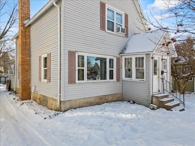 605 S VINE AVENUE, Marshfield, Wisconsin 54449, 3 Bedrooms Bedrooms, ,2 BathroomsBathrooms,Residential,For Sale,605 S VINE AVENUE,22600269